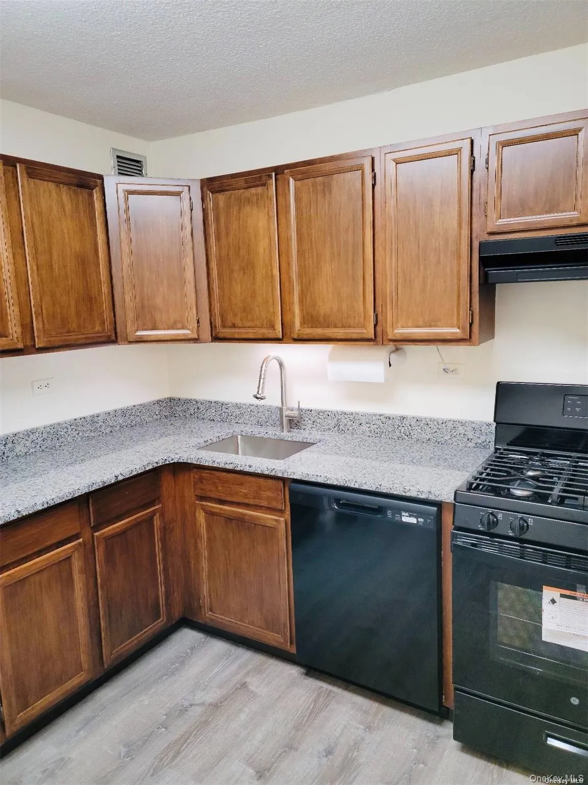 2 Bay Club Drive, New York, NY, 2 Bedrooms Bedrooms, 6 Rooms Rooms,2 BathroomsBathrooms,Residential Lease,For Rent,Bay Club,0,1007420 2 Bay Club Drive, New York, NY, 2 Bedrooms Bedrooms, 6 Rooms Rooms,2 BathroomsBathrooms,Residential Lease,For Rent,Bay Club,0,1007420