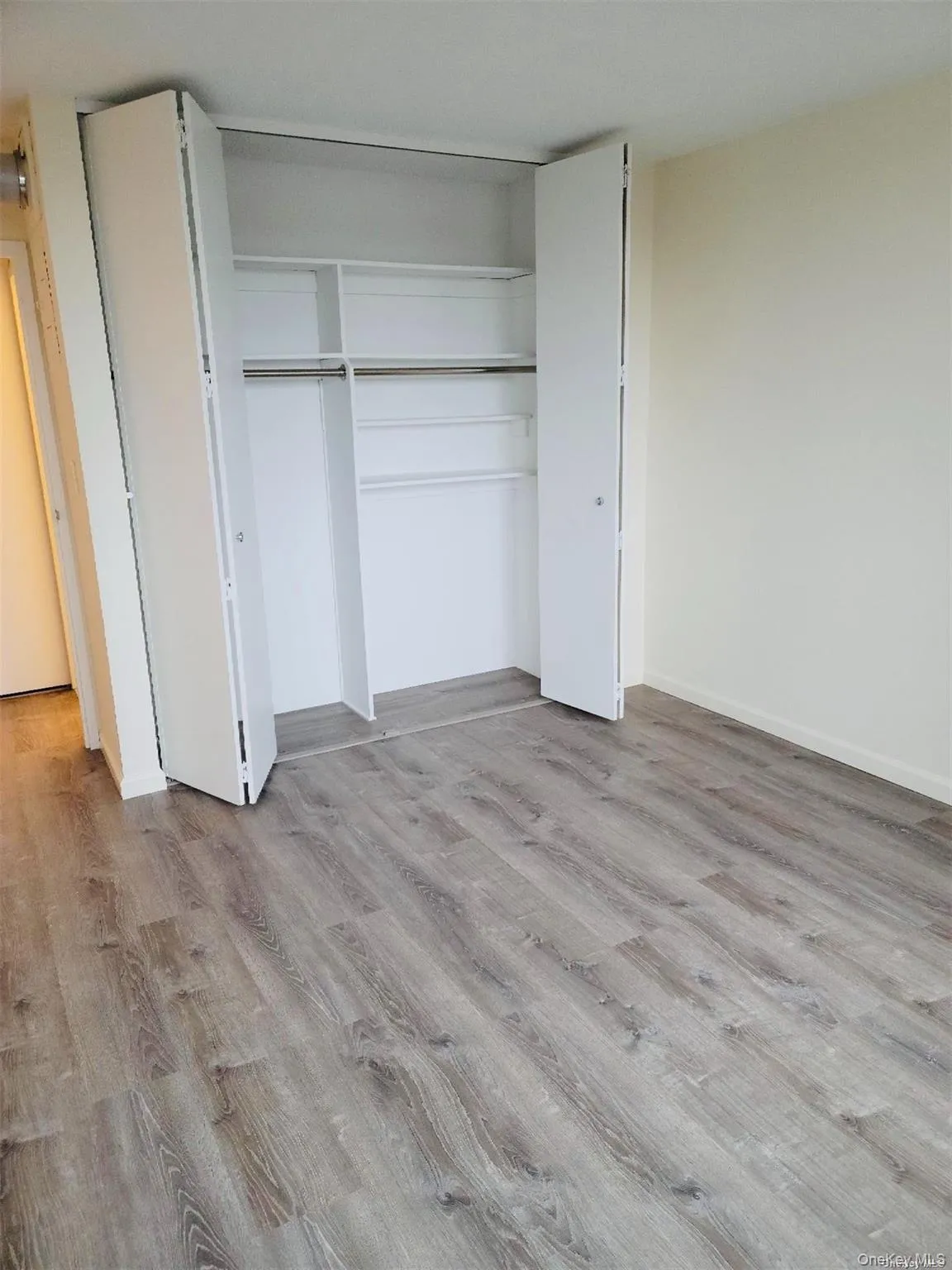2 Bay Club Drive, New York, NY, 2 Bedrooms Bedrooms, 6 Rooms Rooms,2 BathroomsBathrooms,Residential Lease,For Rent,Bay Club,0,1007420 2 Bay Club Drive, New York, NY, 2 Bedrooms Bedrooms, 6 Rooms Rooms,2 BathroomsBathrooms,Residential Lease,For Rent,Bay Club,0,1007420