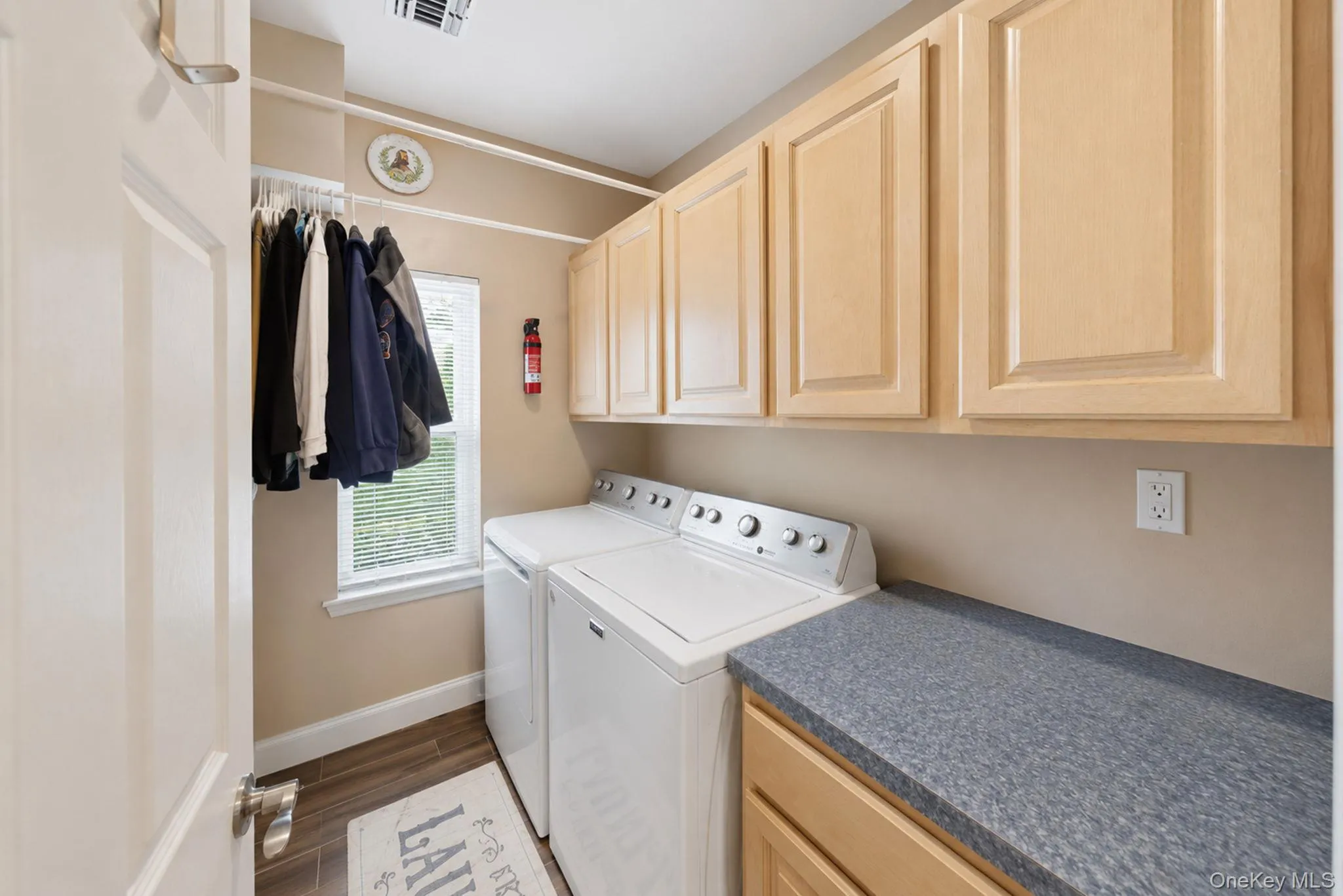 41 Paige Lane, Brookhaven, NY, 3 Bedrooms Bedrooms, 10 Rooms Rooms,3 BathroomsBathrooms,Residential,For Rent,Paige,0,1007441 41 Paige Lane, Brookhaven, NY, 3 Bedrooms Bedrooms, 10 Rooms Rooms,3 BathroomsBathrooms,Residential,For Rent,Paige,0,1007441