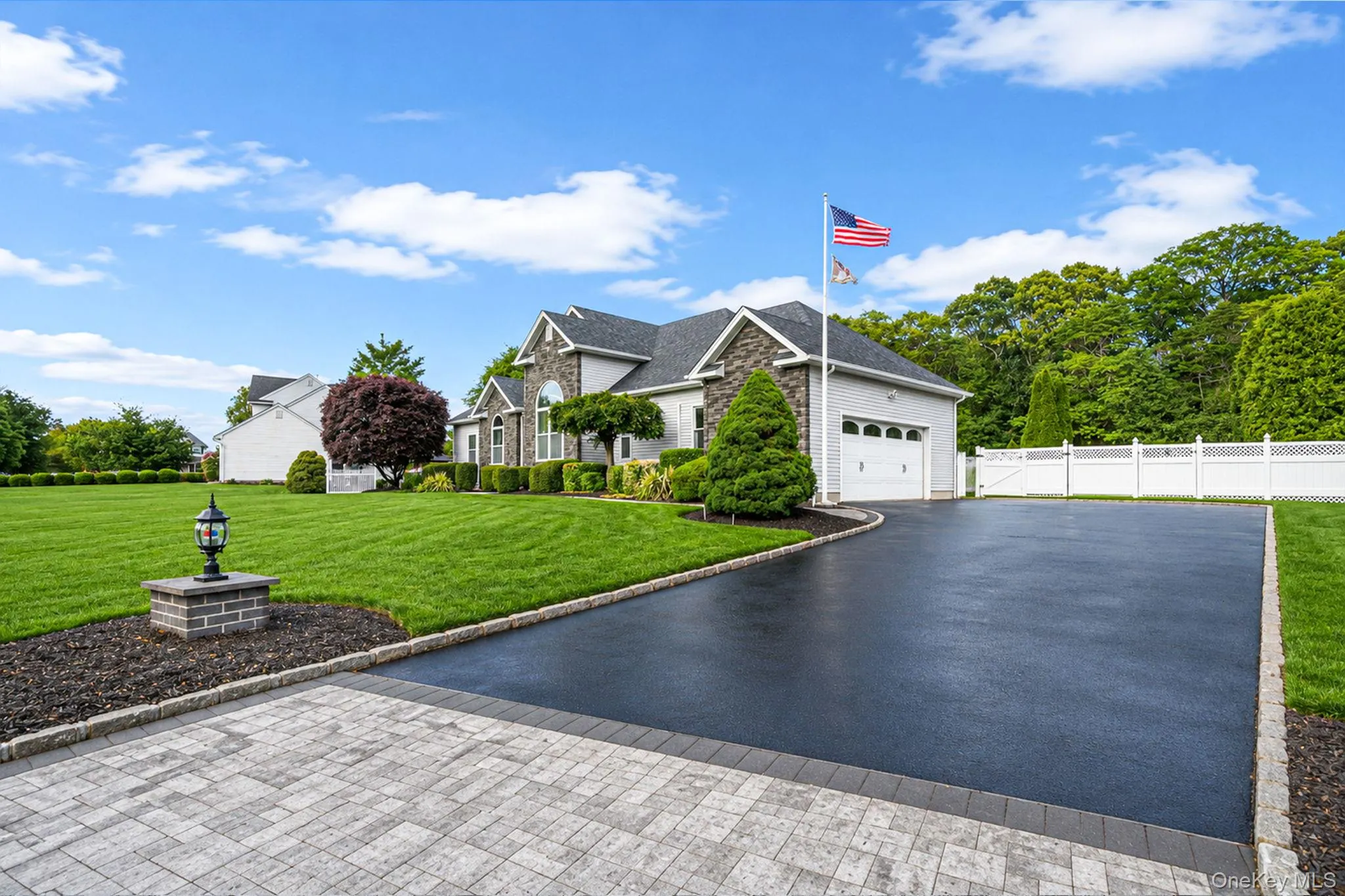 41 Paige Lane, Brookhaven, NY, 3 Bedrooms Bedrooms, 10 Rooms Rooms,3 BathroomsBathrooms,Residential,For Rent,Paige,0,1007441 41 Paige Lane, Brookhaven, NY, 3 Bedrooms Bedrooms, 10 Rooms Rooms,3 BathroomsBathrooms,Residential,For Rent,Paige,0,1007441