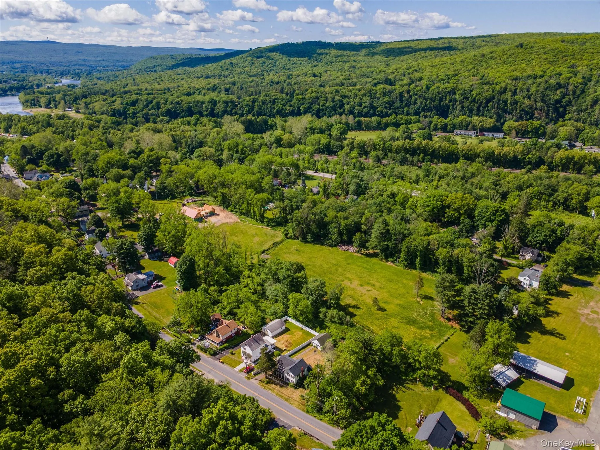 69 Main Street, Deerpark, NY, 3 Bedrooms Bedrooms, 9 Rooms Rooms,1 BathroomBathrooms,Residential,For Rent,Main,0,1007442 69 Main Street, Deerpark, NY, 3 Bedrooms Bedrooms, 9 Rooms Rooms,1 BathroomBathrooms,Residential,For Rent,Main,0,1007442