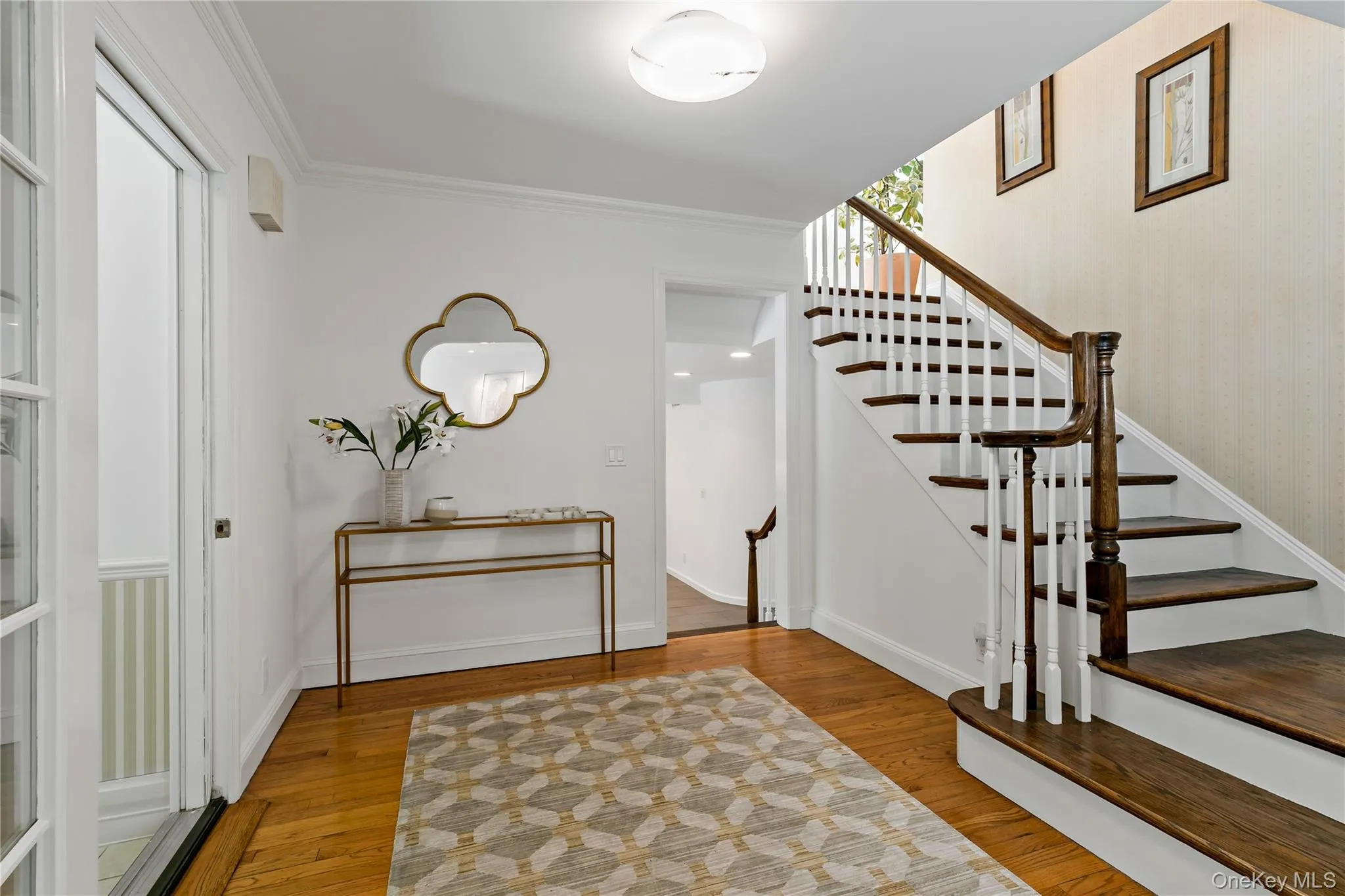 Gracious Entry Hall Gracious Entry Hall