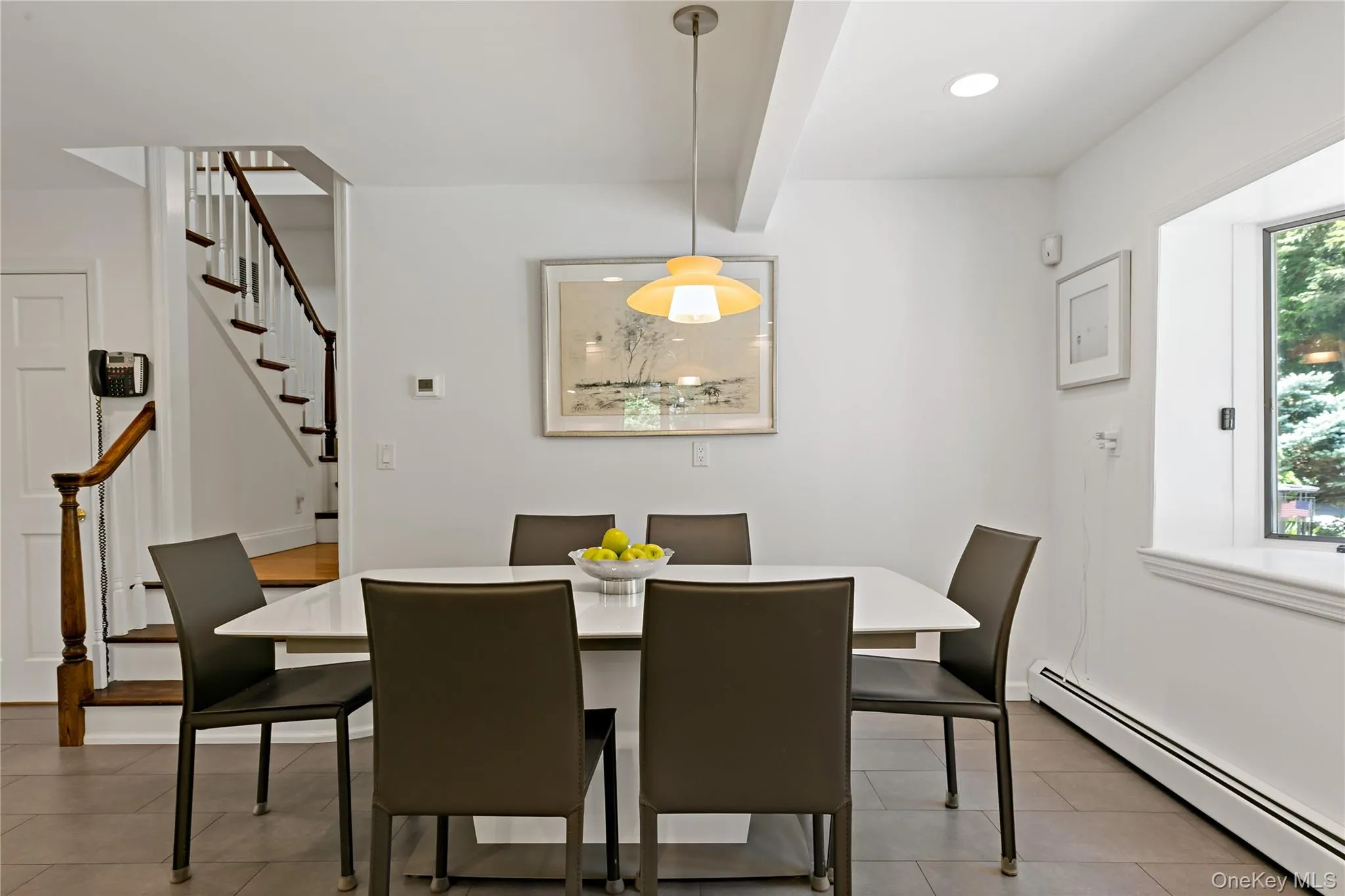 Kitchen Eat-in Area with Bay Window Kitchen Eat-in Area with Bay Window