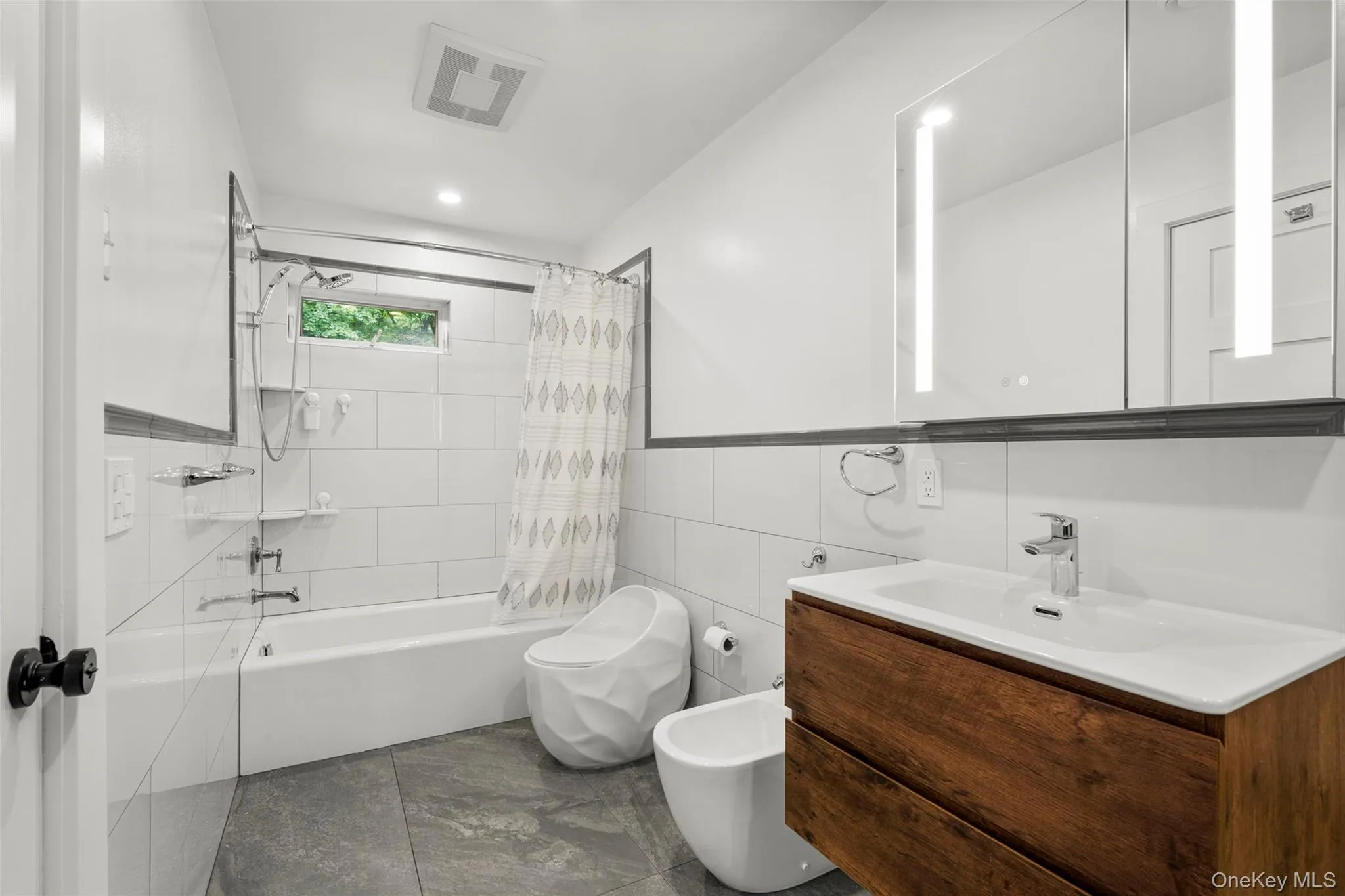 212 Bay View Avenue, Cornwall, NY, 3 Bedrooms Bedrooms, 10 Rooms Rooms,2 BathroomsBathrooms,Residential,For Rent,Bay View,0,1007451 212 Bay View Avenue, Cornwall, NY, 3 Bedrooms Bedrooms, 10 Rooms Rooms,2 BathroomsBathrooms,Residential,For Rent,Bay View,0,1007451