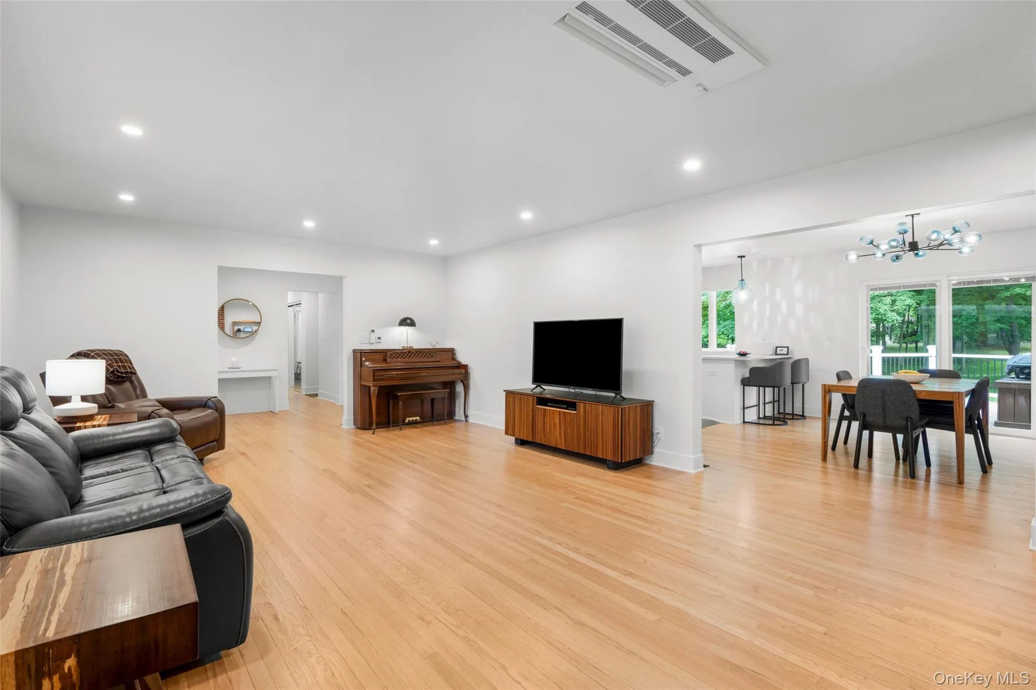 212 Bay View Avenue, Cornwall, NY, 3 Bedrooms Bedrooms, 10 Rooms Rooms,2 BathroomsBathrooms,Residential,For Rent,Bay View,0,1007451 212 Bay View Avenue, Cornwall, NY, 3 Bedrooms Bedrooms, 10 Rooms Rooms,2 BathroomsBathrooms,Residential,For Rent,Bay View,0,1007451