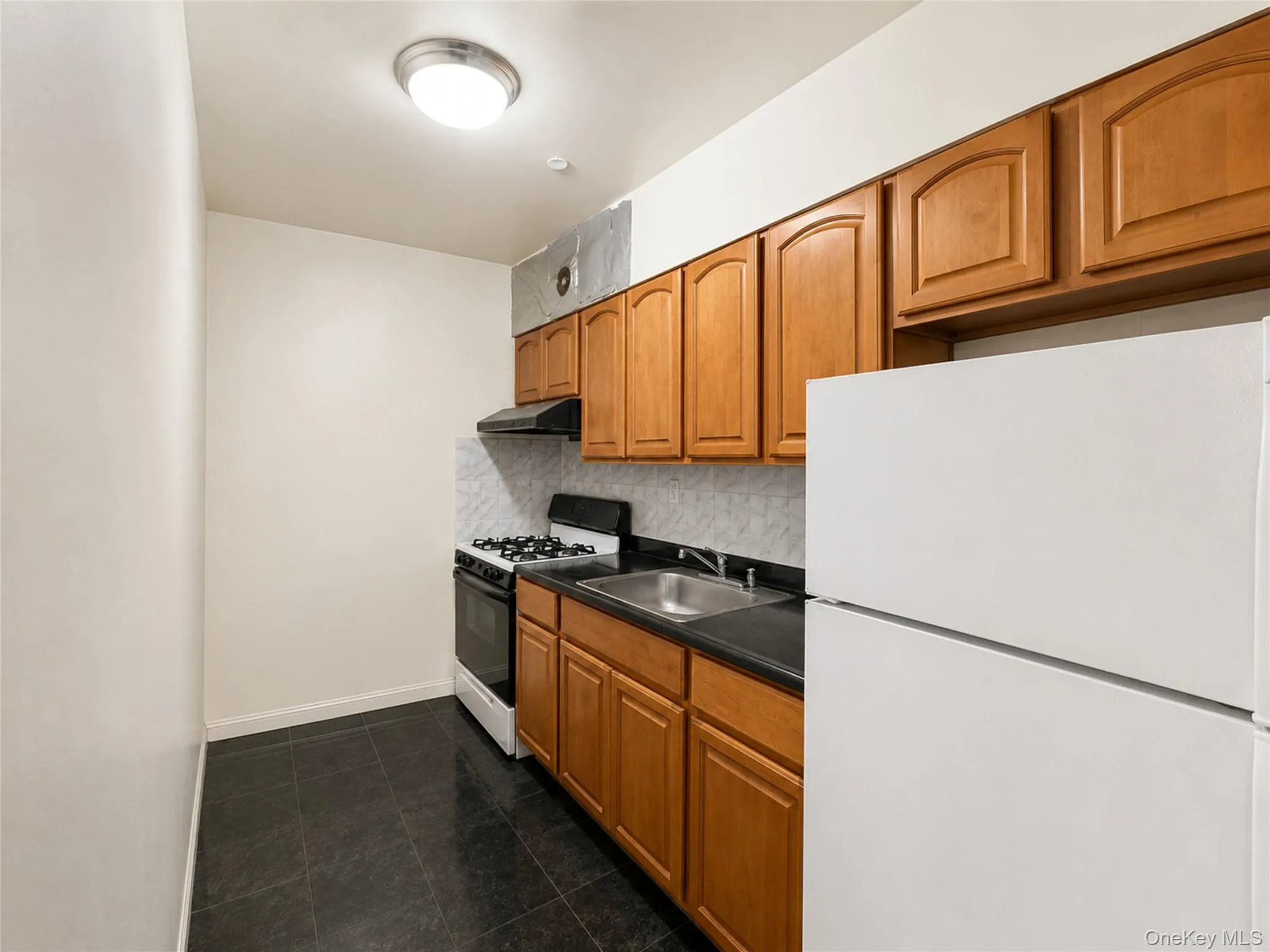104-31 39th Avenue, New York, NY, 2 Bedrooms Bedrooms, 5 Rooms Rooms,1 BathroomBathrooms,Residential,For Rent,39th,0,1007458 104-31 39th Avenue, New York, NY, 2 Bedrooms Bedrooms, 5 Rooms Rooms,1 BathroomBathrooms,Residential,For Rent,39th,0,1007458