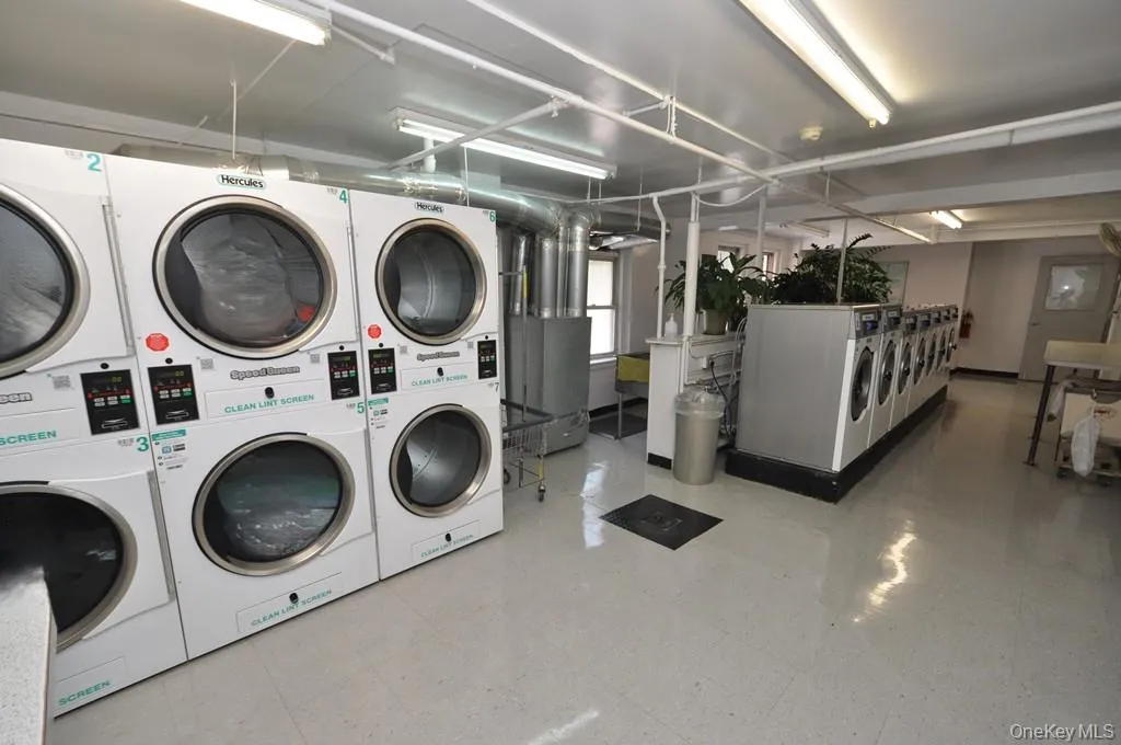 280 Bronxville Road, Yonkers, NY, 1 Bedroom Bedrooms, 3 Rooms Rooms,1 BathroomBathrooms,Residential,For Rent,Bronxville,0,1007459 280 Bronxville Road, Yonkers, NY, 1 Bedroom Bedrooms, 3 Rooms Rooms,1 BathroomBathrooms,Residential,For Rent,Bronxville,0,1007459