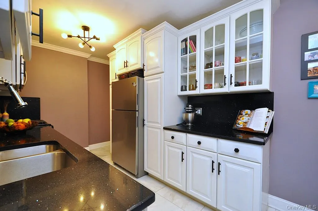 280 Bronxville Road, Yonkers, NY, 1 Bedroom Bedrooms, 3 Rooms Rooms,1 BathroomBathrooms,Residential,For Rent,Bronxville,0,1007459 280 Bronxville Road, Yonkers, NY, 1 Bedroom Bedrooms, 3 Rooms Rooms,1 BathroomBathrooms,Residential,For Rent,Bronxville,0,1007459