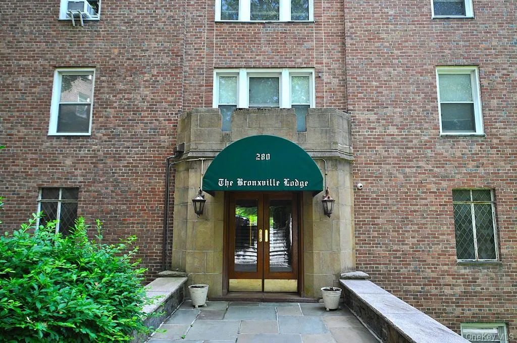 280 Bronxville Road, Yonkers, NY, 1 Bedroom Bedrooms, 3 Rooms Rooms,1 BathroomBathrooms,Residential,For Rent,Bronxville,0,1007459 280 Bronxville Road, Yonkers, NY, 1 Bedroom Bedrooms, 3 Rooms Rooms,1 BathroomBathrooms,Residential,For Rent,Bronxville,0,1007459