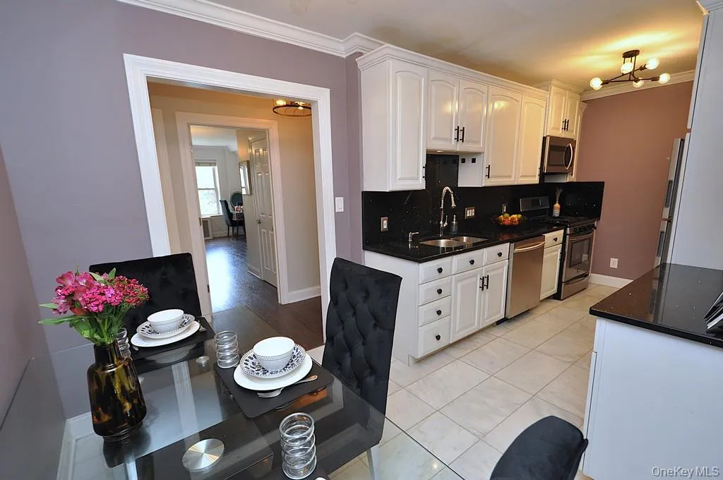 280 Bronxville Road, Yonkers, NY, 1 Bedroom Bedrooms, 3 Rooms Rooms,1 BathroomBathrooms,Residential,For Rent,Bronxville,0,1007459 280 Bronxville Road, Yonkers, NY, 1 Bedroom Bedrooms, 3 Rooms Rooms,1 BathroomBathrooms,Residential,For Rent,Bronxville,0,1007459