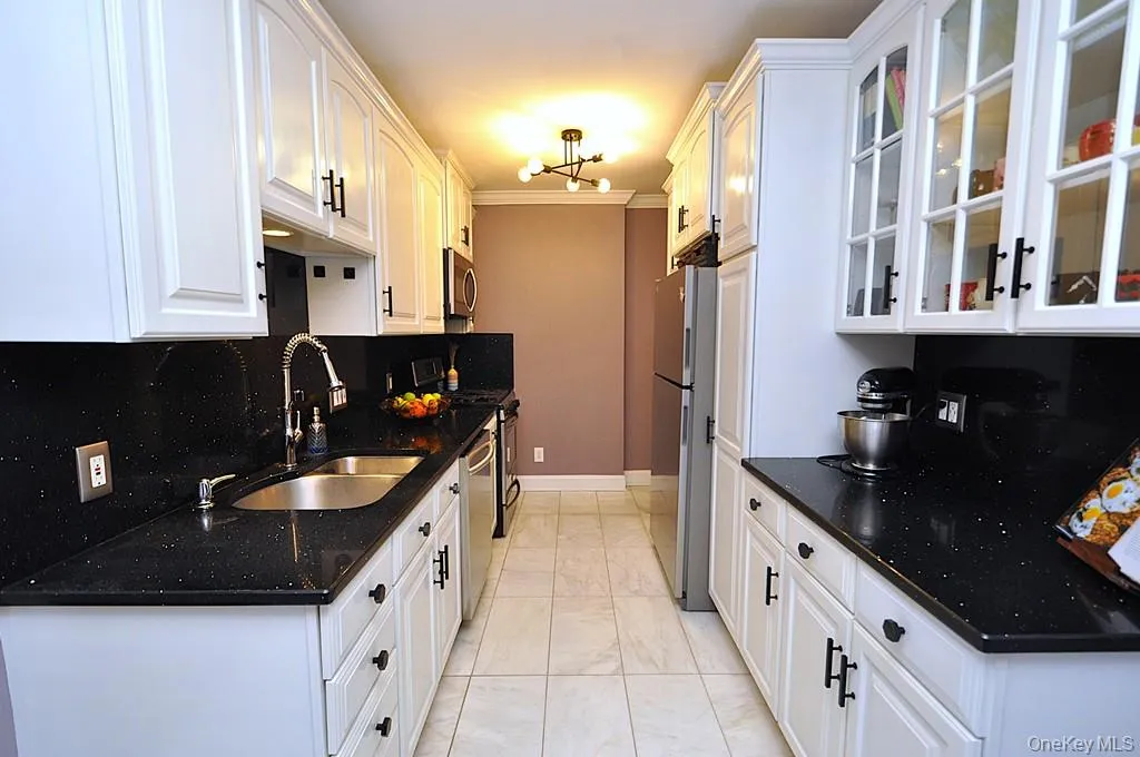 280 Bronxville Road, Yonkers, NY, 1 Bedroom Bedrooms, 3 Rooms Rooms,1 BathroomBathrooms,Residential,For Rent,Bronxville,0,1007459 280 Bronxville Road, Yonkers, NY, 1 Bedroom Bedrooms, 3 Rooms Rooms,1 BathroomBathrooms,Residential,For Rent,Bronxville,0,1007459