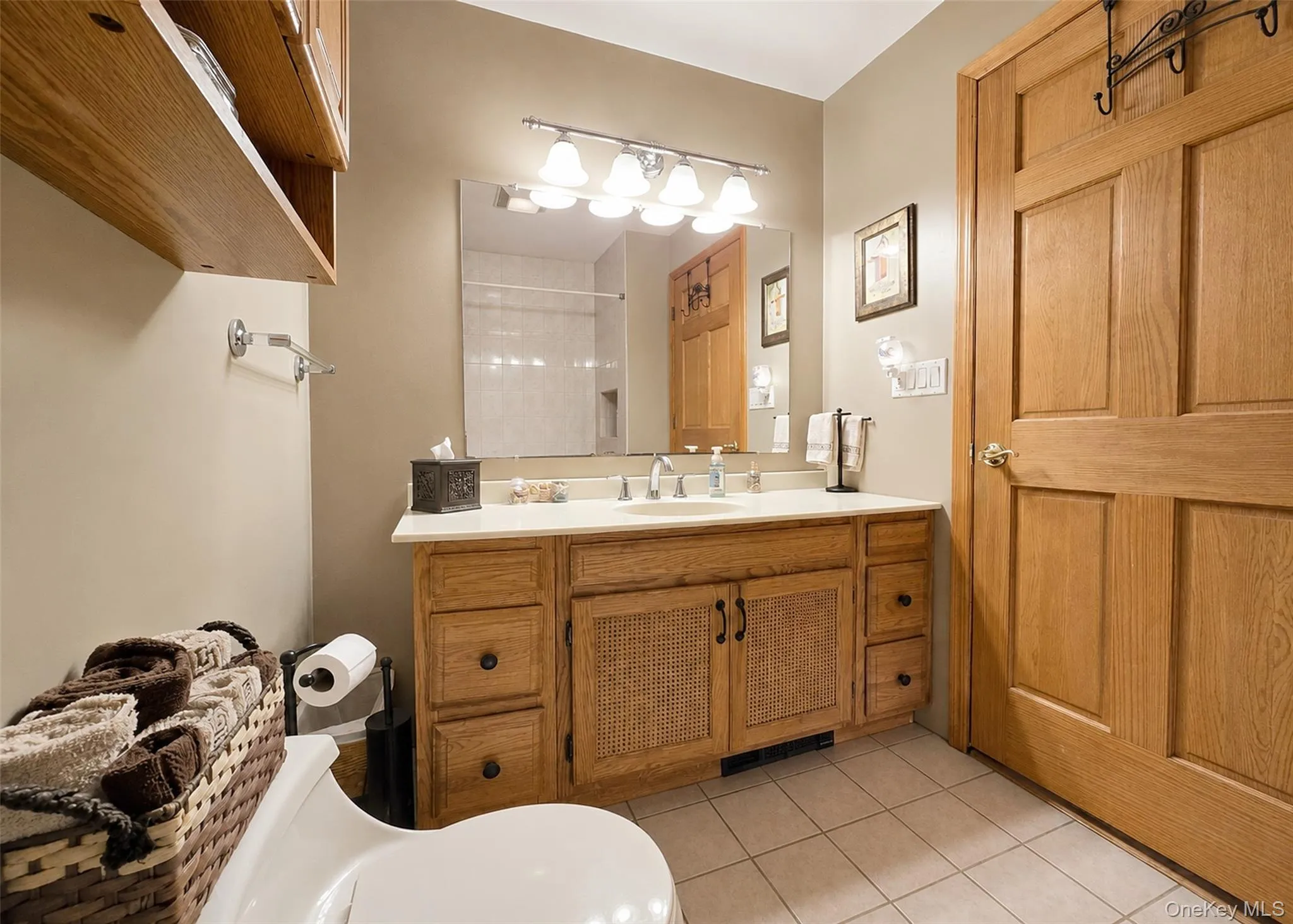 Guest Bathroom Guest Bathroom