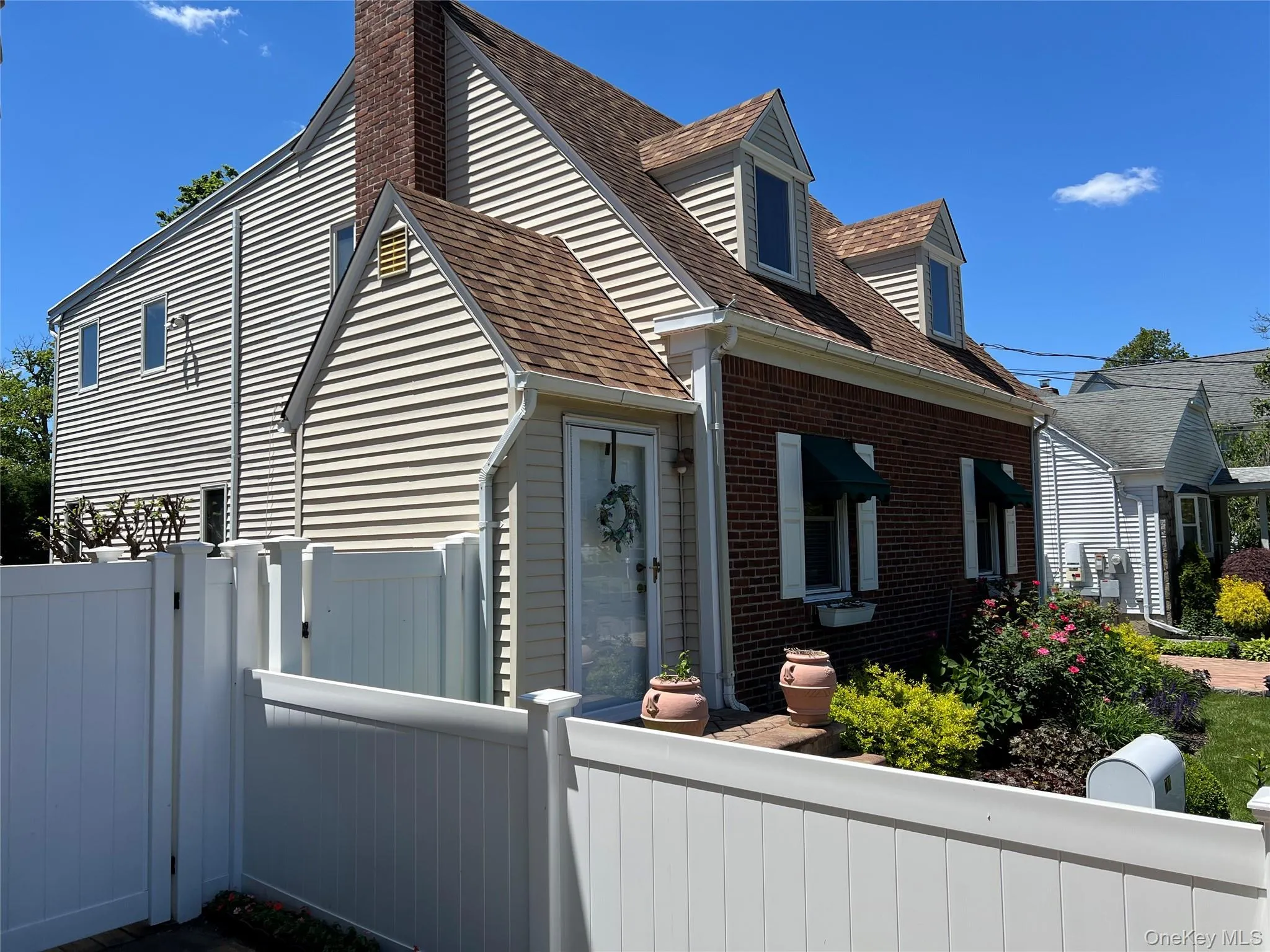 708 Clemons Street, Hempstead, NY, 3 Bedrooms Bedrooms, 9 Rooms Rooms,2 BathroomsBathrooms,Residential,For Rent,Clemons,0,1007466 708 Clemons Street, Hempstead, NY, 3 Bedrooms Bedrooms, 9 Rooms Rooms,2 BathroomsBathrooms,Residential,For Rent,Clemons,0,1007466