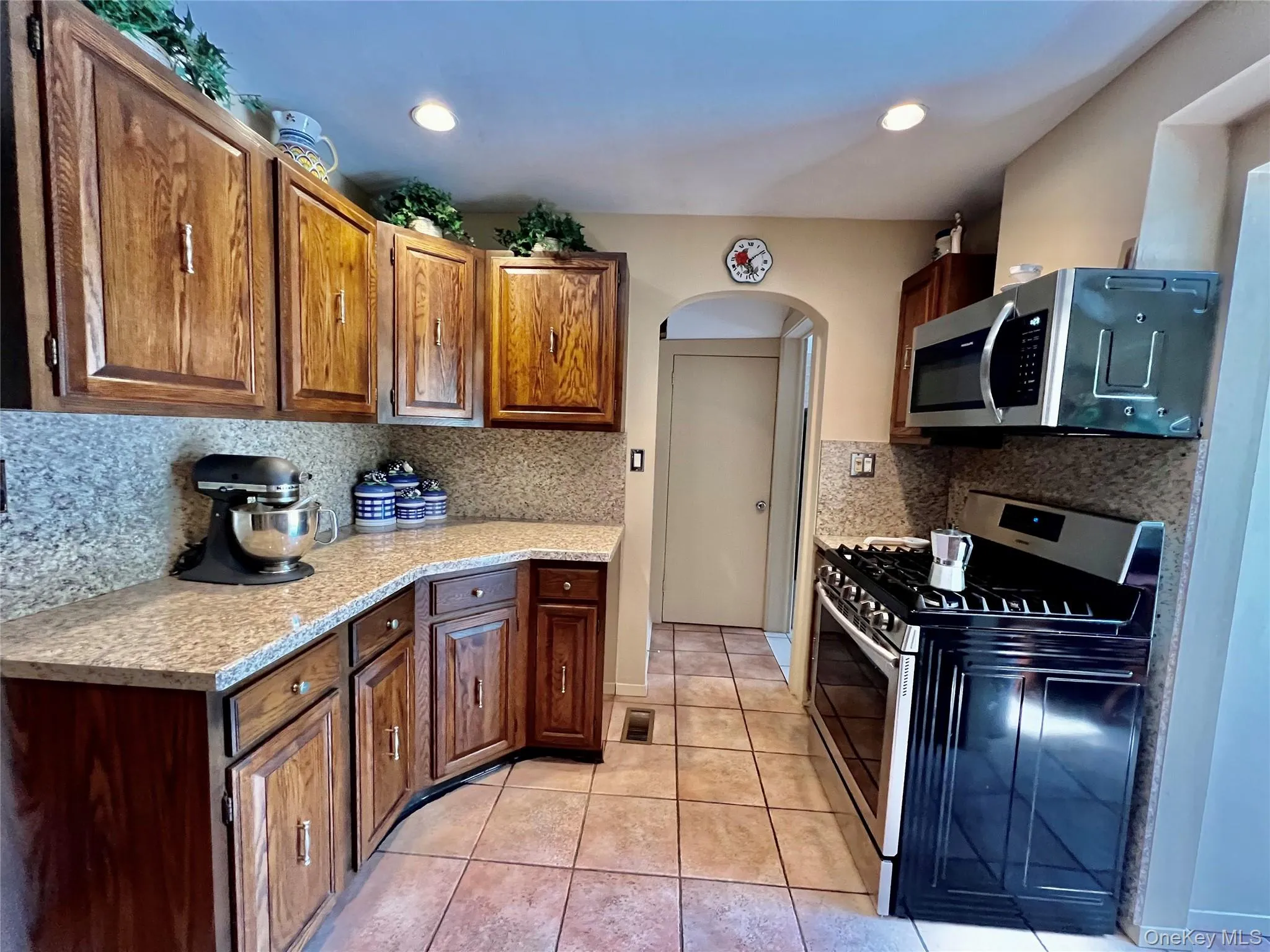 708 Clemons Street, Hempstead, NY, 3 Bedrooms Bedrooms, 9 Rooms Rooms,2 BathroomsBathrooms,Residential,For Rent,Clemons,0,1007466 708 Clemons Street, Hempstead, NY, 3 Bedrooms Bedrooms, 9 Rooms Rooms,2 BathroomsBathrooms,Residential,For Rent,Clemons,0,1007466