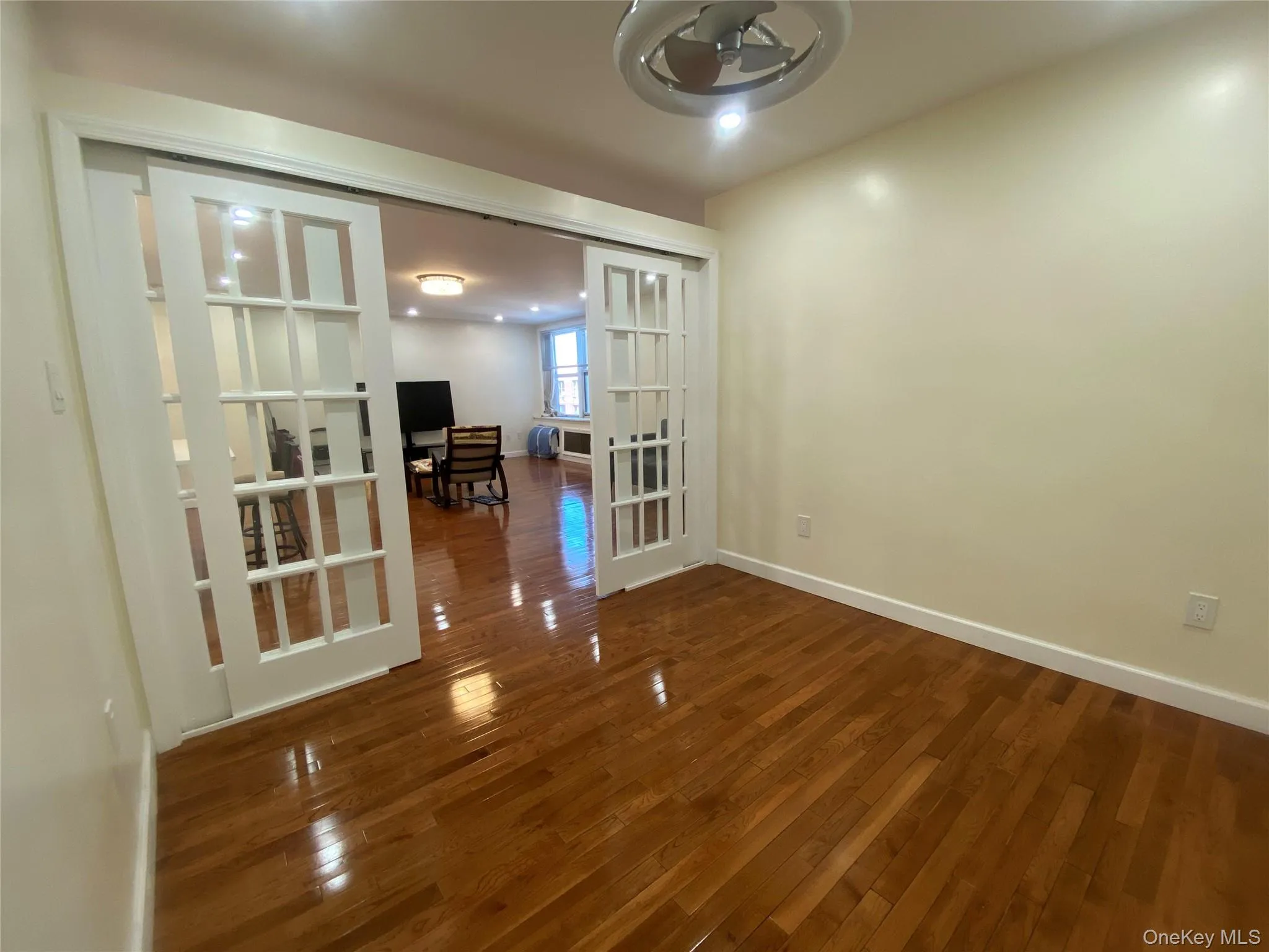 134-54 Maple Avenue, New York, NY, 1 Bedroom Bedrooms, 3 Rooms Rooms,1 BathroomBathrooms,Residential,For Rent,Maple,0,1007468 134-54 Maple Avenue, New York, NY, 1 Bedroom Bedrooms, 3 Rooms Rooms,1 BathroomBathrooms,Residential,For Rent,Maple,0,1007468