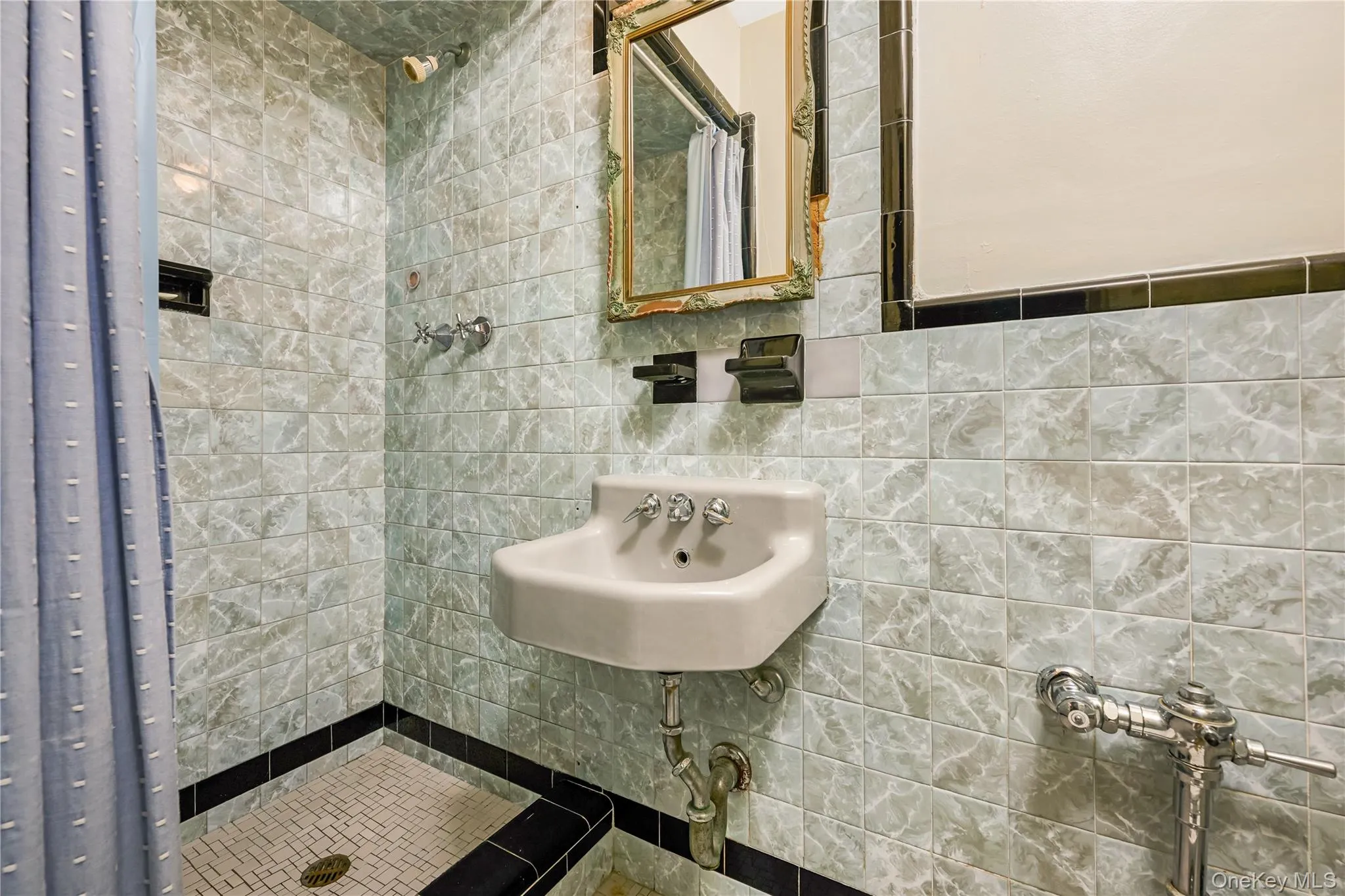 7326 171st Street, New York, NY, 3 Bedrooms Bedrooms, 6 Rooms Rooms,3 BathroomsBathrooms,Residential,For Rent,171st,0,1007471 7326 171st Street, New York, NY, 3 Bedrooms Bedrooms, 6 Rooms Rooms,3 BathroomsBathrooms,Residential,For Rent,171st,0,1007471