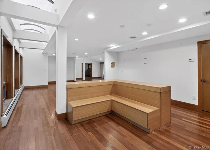 200 Judson Avenue, Greenburgh, NY, 5 Bedrooms Bedrooms, 10 Rooms Rooms,5 BathroomsBathrooms,Residential,For Rent,Judson,0,1007480 200 Judson Avenue, Greenburgh, NY, 5 Bedrooms Bedrooms, 10 Rooms Rooms,5 BathroomsBathrooms,Residential,For Rent,Judson,0,1007480