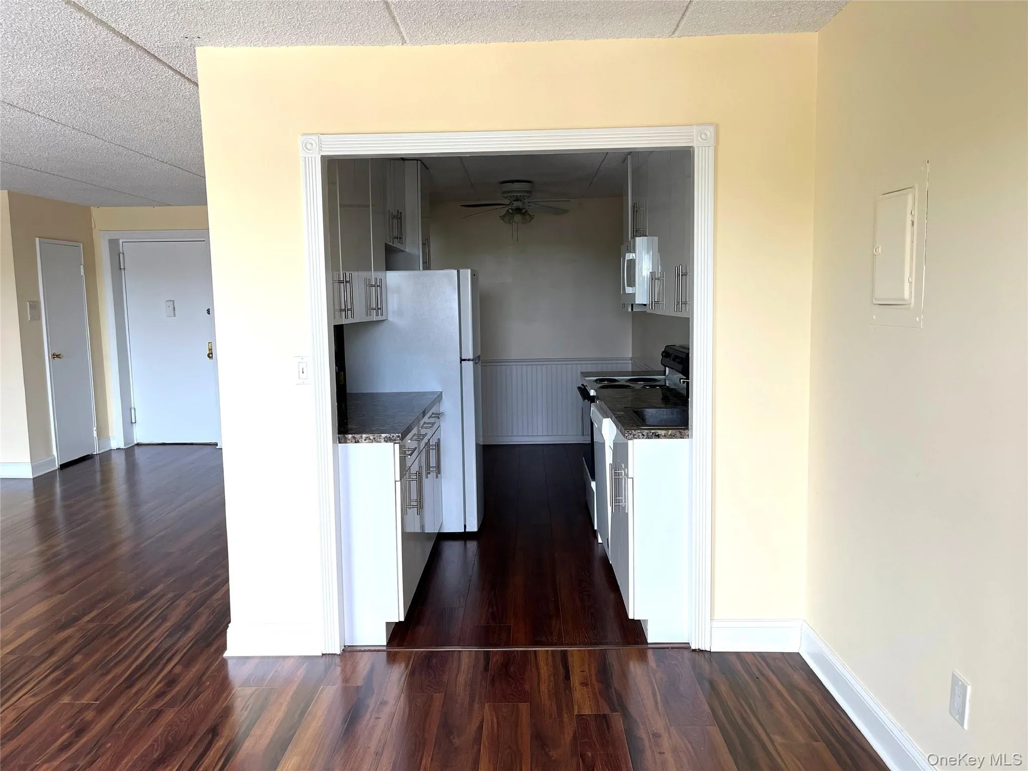 35 Park Avenue, Ramapo, NY, 1 Bedroom Bedrooms, 4 Rooms Rooms,1 BathroomBathrooms,Residential Lease,For Rent,Park,0,1007482 35 Park Avenue, Ramapo, NY, 1 Bedroom Bedrooms, 4 Rooms Rooms,1 BathroomBathrooms,Residential Lease,For Rent,Park,0,1007482