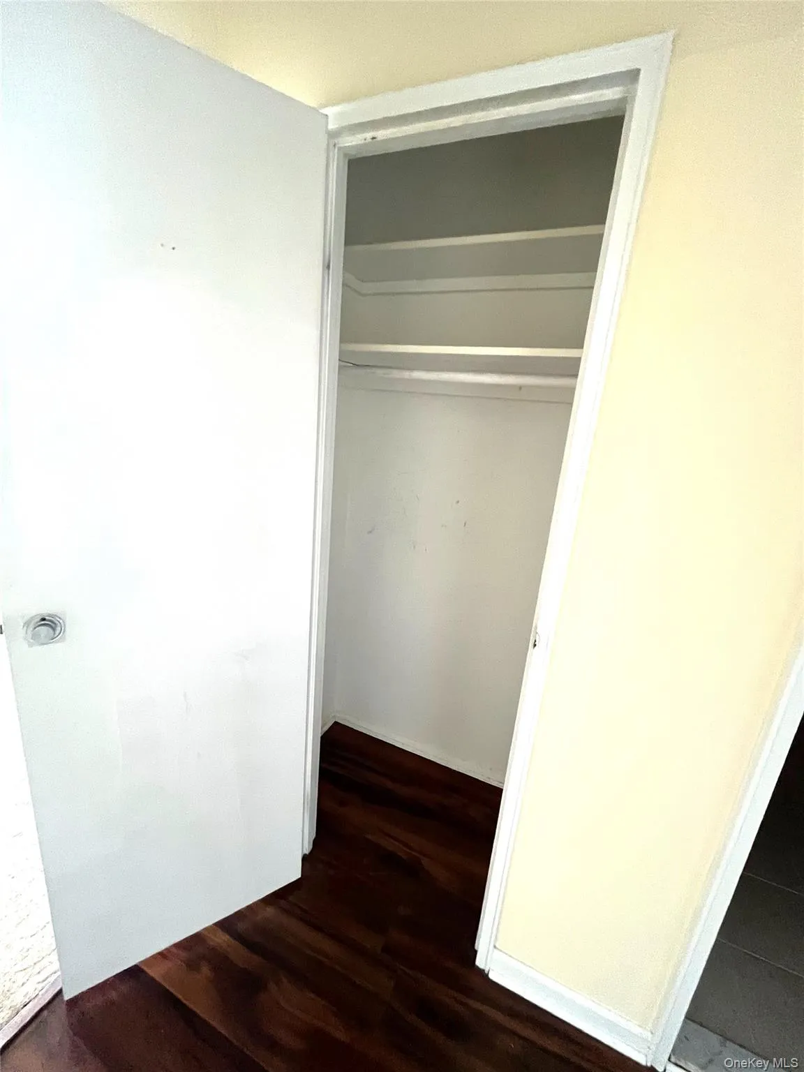 35 Park Avenue, Ramapo, NY, 1 Bedroom Bedrooms, 4 Rooms Rooms,1 BathroomBathrooms,Residential Lease,For Rent,Park,0,1007482 35 Park Avenue, Ramapo, NY, 1 Bedroom Bedrooms, 4 Rooms Rooms,1 BathroomBathrooms,Residential Lease,For Rent,Park,0,1007482