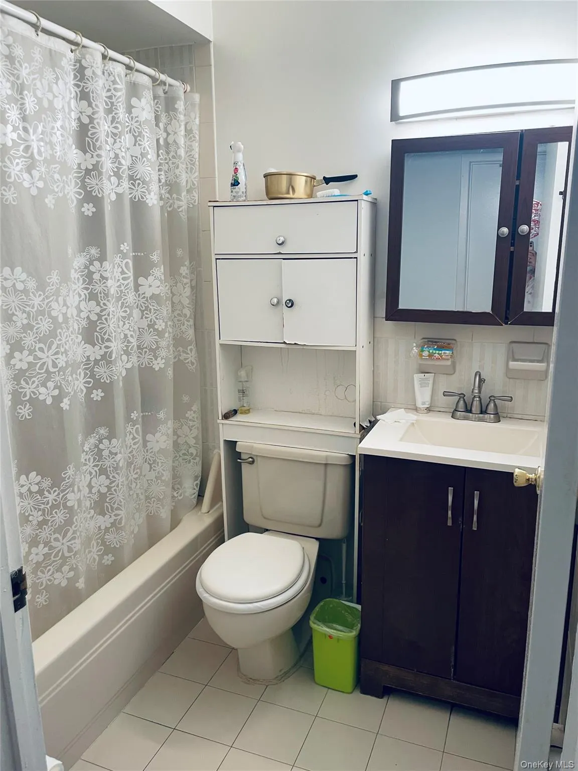 147-48 Roosevelt Avenue, New York, NY, 2 Bedrooms Bedrooms, 4 Rooms Rooms,2 BathroomsBathrooms,Residential,For Rent,Roosevelt,0,1007485 147-48 Roosevelt Avenue, New York, NY, 2 Bedrooms Bedrooms, 4 Rooms Rooms,2 BathroomsBathrooms,Residential,For Rent,Roosevelt,0,1007485