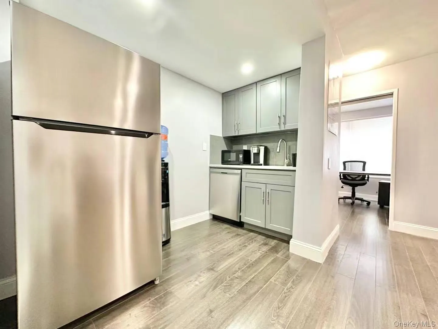 10 Old Mamaroneck Road, White Plains, NY, 2 Bedrooms Bedrooms, 5 Rooms Rooms,1 BathroomBathrooms,Residential,For Rent,Old Mamaroneck,0,1007489 10 Old Mamaroneck Road, White Plains, NY, 2 Bedrooms Bedrooms, 5 Rooms Rooms,1 BathroomBathrooms,Residential,For Rent,Old Mamaroneck,0,1007489