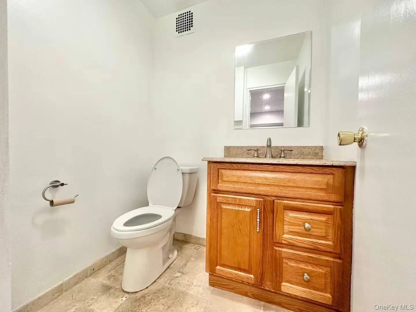 10 Old Mamaroneck Road, White Plains, NY, 2 Bedrooms Bedrooms, 5 Rooms Rooms,1 BathroomBathrooms,Residential,For Rent,Old Mamaroneck,0,1007489 10 Old Mamaroneck Road, White Plains, NY, 2 Bedrooms Bedrooms, 5 Rooms Rooms,1 BathroomBathrooms,Residential,For Rent,Old Mamaroneck,0,1007489