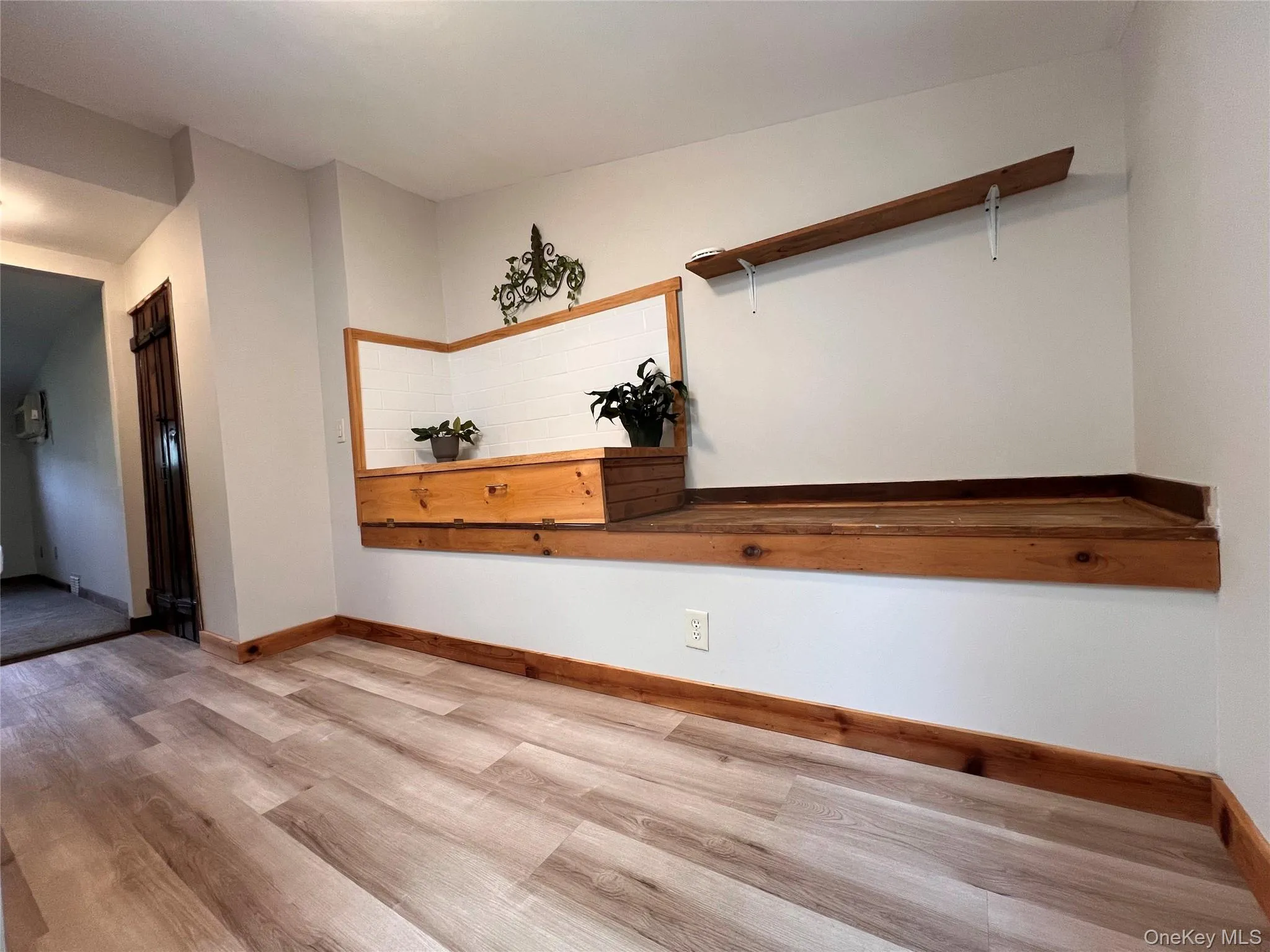 11 Church Street, Plattekill, NY, 1 Bedroom Bedrooms, 5 Rooms Rooms,1 BathroomBathrooms,Residential Lease,For Rent,Church,0,1007496 11 Church Street, Plattekill, NY, 1 Bedroom Bedrooms, 5 Rooms Rooms,1 BathroomBathrooms,Residential Lease,For Rent,Church,0,1007496