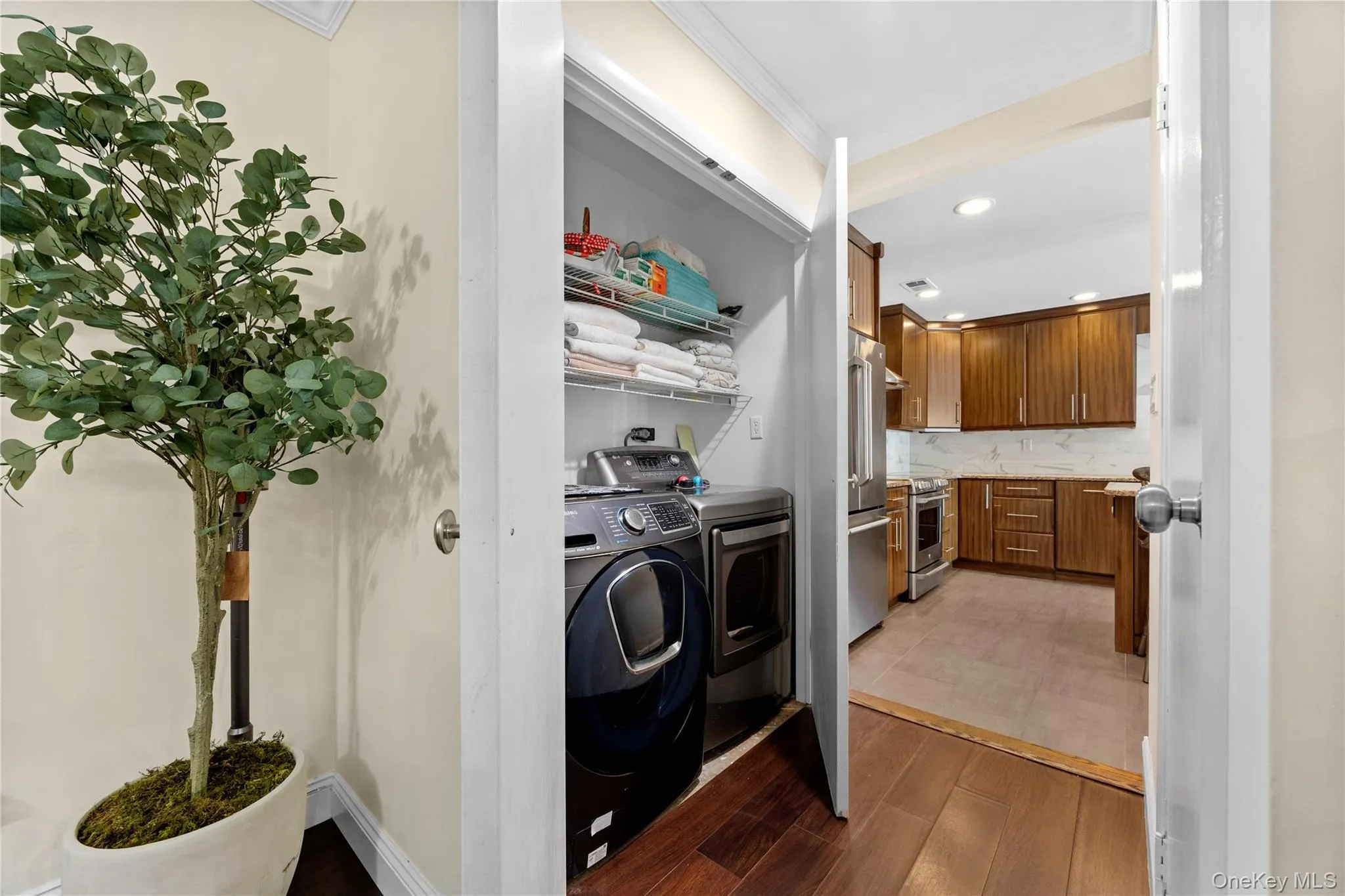 246 Hamlet Drive, Oyster Bay, NY, 3 Bedrooms Bedrooms, 8 Rooms Rooms,2 BathroomsBathrooms,Residential,For Rent,Hamlet,0,1007497 246 Hamlet Drive, Oyster Bay, NY, 3 Bedrooms Bedrooms, 8 Rooms Rooms,2 BathroomsBathrooms,Residential,For Rent,Hamlet,0,1007497