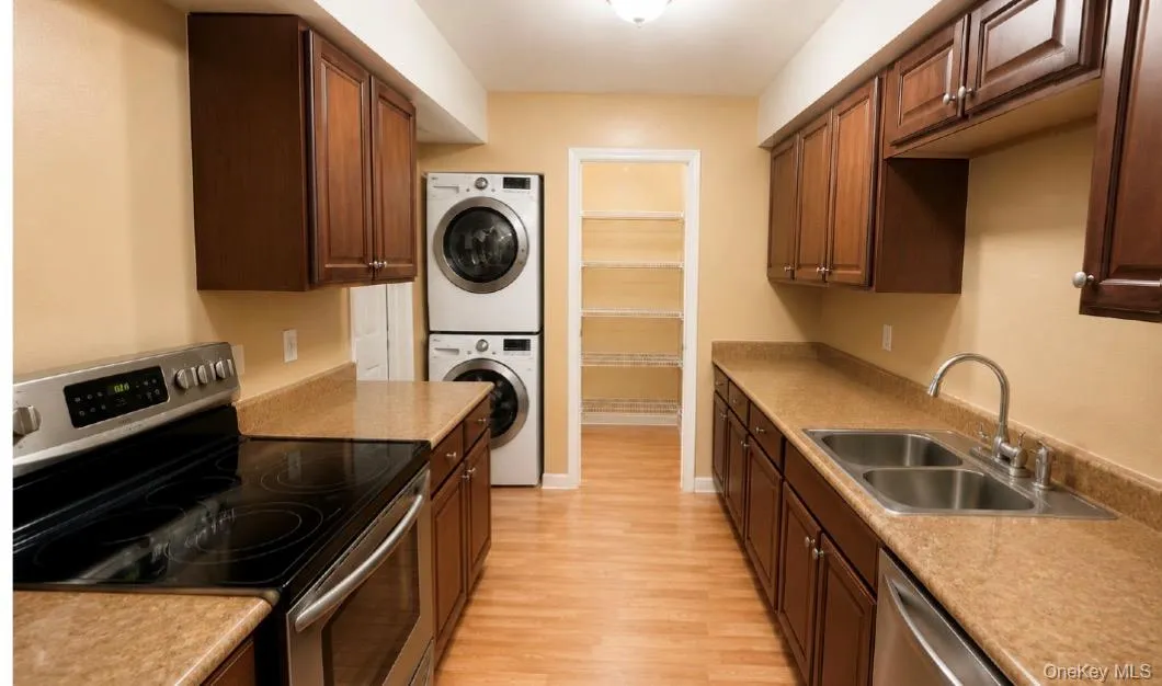 4 Valley Forge Court, Brookhaven, NY, 2 Bedrooms Bedrooms, 6 Rooms Rooms,1 BathroomBathrooms,Residential,For Rent,Valley Forge,0,1007511 4 Valley Forge Court, Brookhaven, NY, 2 Bedrooms Bedrooms, 6 Rooms Rooms,1 BathroomBathrooms,Residential,For Rent,Valley Forge,0,1007511