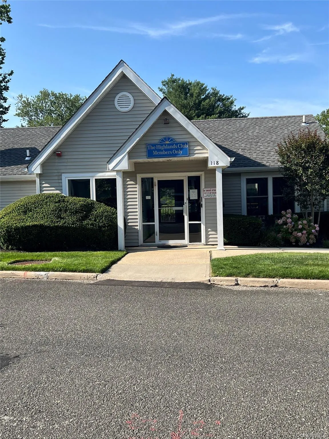 253 Windward Drive, Brookhaven, NY, 2 Bedrooms Bedrooms, 6 Rooms Rooms,1 BathroomBathrooms,Residential Lease,For Rent,Windward,0,1007518 253 Windward Drive, Brookhaven, NY, 2 Bedrooms Bedrooms, 6 Rooms Rooms,1 BathroomBathrooms,Residential Lease,For Rent,Windward,0,1007518