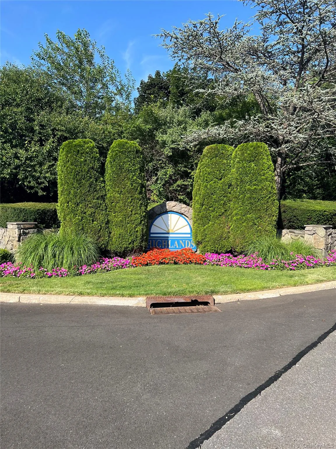 253 Windward Drive, Brookhaven, NY, 2 Bedrooms Bedrooms, 6 Rooms Rooms,1 BathroomBathrooms,Residential Lease,For Rent,Windward,0,1007518 253 Windward Drive, Brookhaven, NY, 2 Bedrooms Bedrooms, 6 Rooms Rooms,1 BathroomBathrooms,Residential Lease,For Rent,Windward,0,1007518