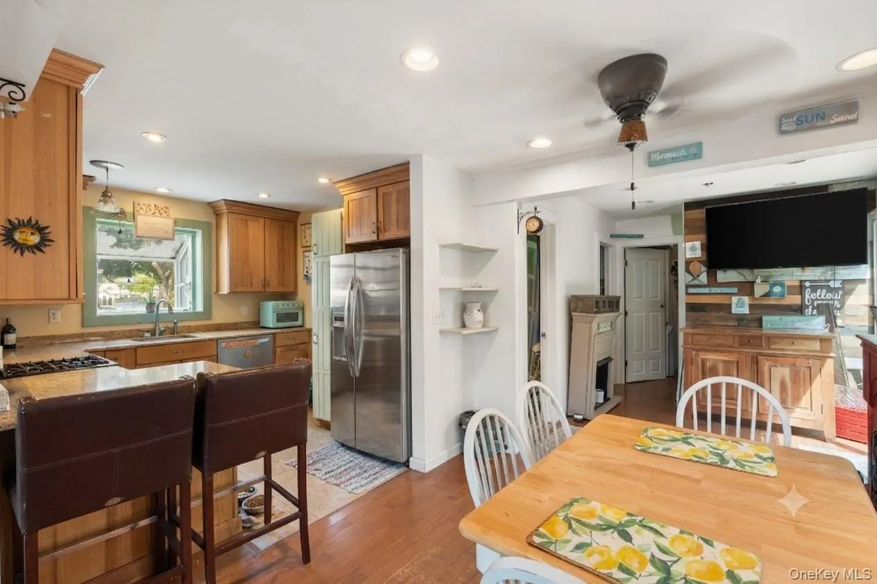 23 Dewey Place, Babylon, NY, 2 Bedrooms Bedrooms, 5 Rooms Rooms,1 BathroomBathrooms,Residential,For Rent,Dewey,0,KEY1007519 23 Dewey Place, Babylon, NY, 2 Bedrooms Bedrooms, 5 Rooms Rooms,1 BathroomBathrooms,Residential,For Rent,Dewey,0,KEY1007519