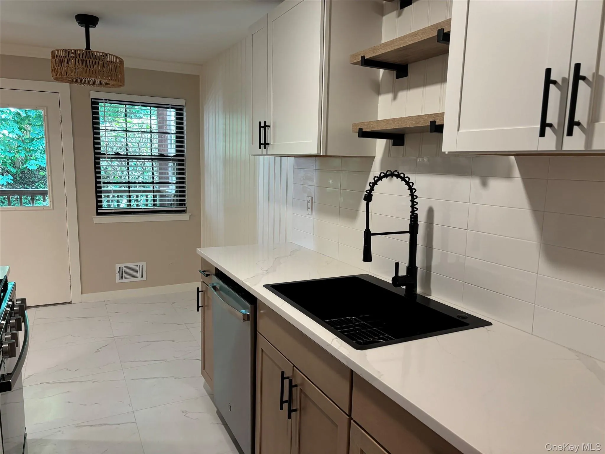 Two toned cabinetry Two toned cabinetry