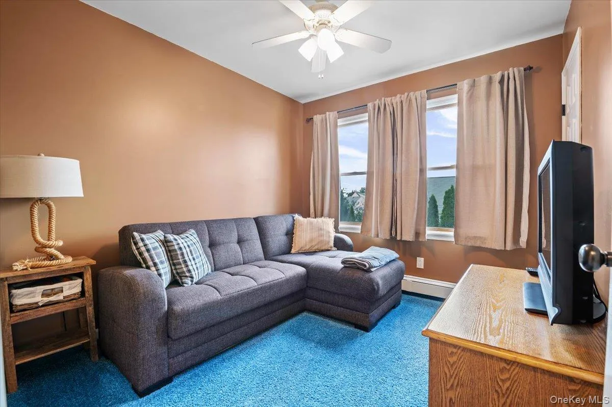 4 Westbury Avenue, Oyster Bay, NY, 5 Bedrooms Bedrooms, 8 Rooms Rooms,3 BathroomsBathrooms,Residential,For Rent,Westbury,0,1007526 4 Westbury Avenue, Oyster Bay, NY, 5 Bedrooms Bedrooms, 8 Rooms Rooms,3 BathroomsBathrooms,Residential,For Rent,Westbury,0,1007526