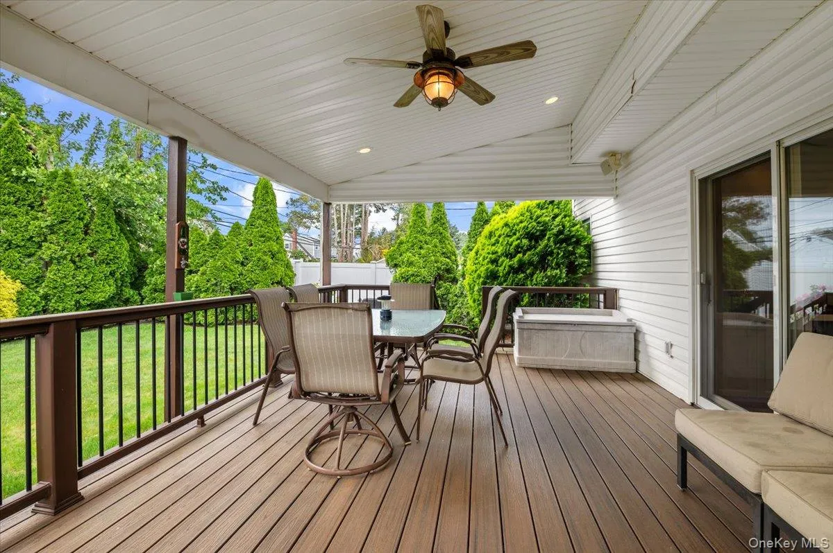 4 Westbury Avenue, Oyster Bay, NY, 5 Bedrooms Bedrooms, 8 Rooms Rooms,3 BathroomsBathrooms,Residential,For Rent,Westbury,0,1007526 4 Westbury Avenue, Oyster Bay, NY, 5 Bedrooms Bedrooms, 8 Rooms Rooms,3 BathroomsBathrooms,Residential,For Rent,Westbury,0,1007526