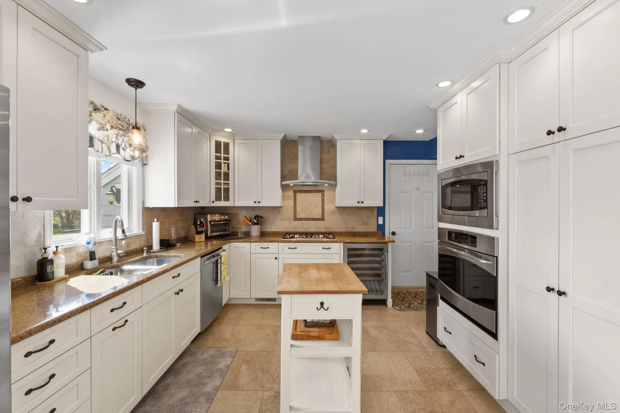 175 Birch Lane, Southold, NY, 4 Bedrooms Bedrooms, 12 Rooms Rooms,3 BathroomsBathrooms,Residential Lease,For Rent,Birch,0,1007529 175 Birch Lane, Southold, NY, 4 Bedrooms Bedrooms, 12 Rooms Rooms,3 BathroomsBathrooms,Residential Lease,For Rent,Birch,0,1007529