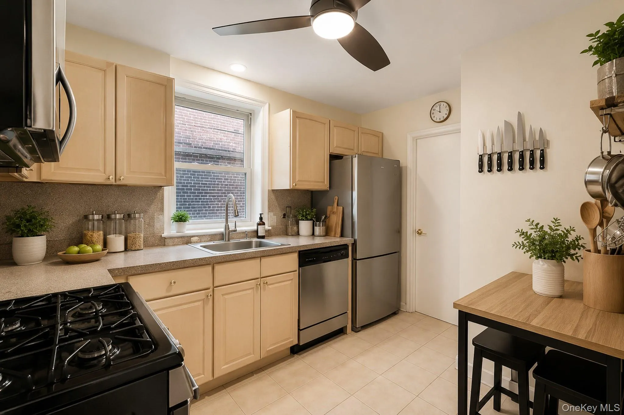 2260 Benson Avenue, New York, NY, 2 Bedrooms Bedrooms, 5 Rooms Rooms,1 BathroomBathrooms,Residential,For Rent,Benson,0,1007532 2260 Benson Avenue, New York, NY, 2 Bedrooms Bedrooms, 5 Rooms Rooms,1 BathroomBathrooms,Residential,For Rent,Benson,0,1007532