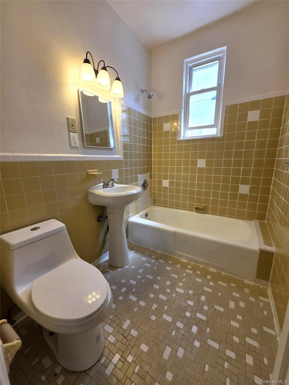 50-44 41st Street, New York, NY, 4 Bedrooms Bedrooms, 6 Rooms Rooms,1 BathroomBathrooms,Residential Lease,For Rent,41st,0,1007533 50-44 41st Street, New York, NY, 4 Bedrooms Bedrooms, 6 Rooms Rooms,1 BathroomBathrooms,Residential Lease,For Rent,41st,0,1007533