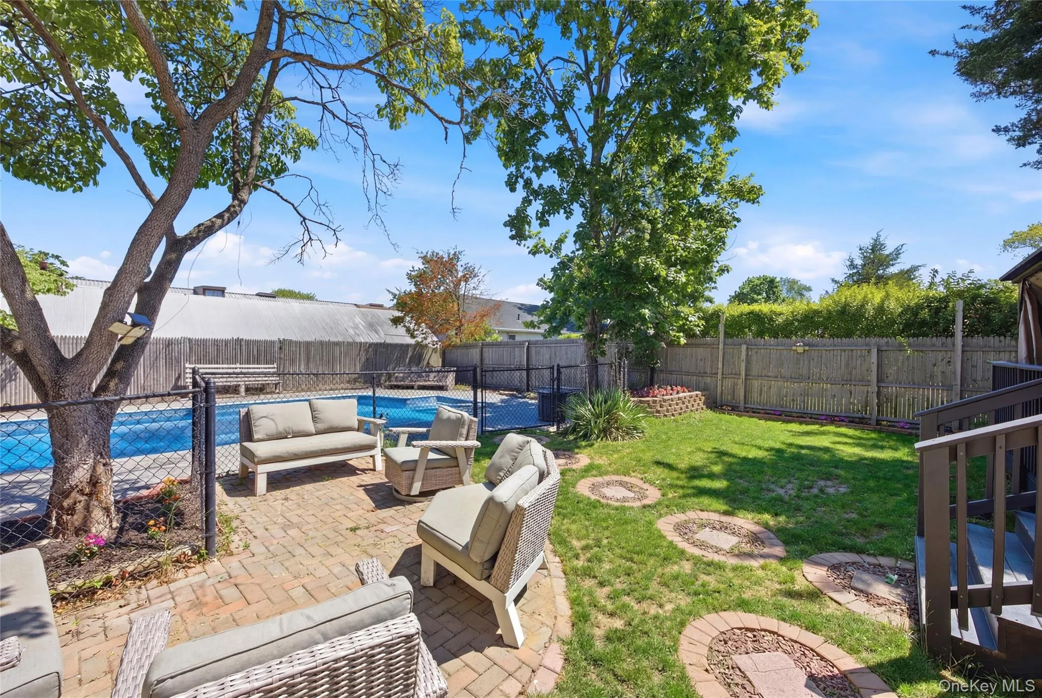 25 Parkdale Drive, Babylon, NY, 4 Bedrooms Bedrooms, 8 Rooms Rooms,1 BathroomBathrooms,Residential,For Rent,Parkdale,0,1007538 25 Parkdale Drive, Babylon, NY, 4 Bedrooms Bedrooms, 8 Rooms Rooms,1 BathroomBathrooms,Residential,For Rent,Parkdale,0,1007538