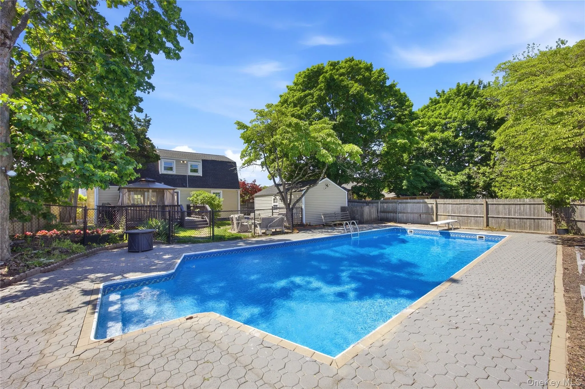 25 Parkdale Drive, Babylon, NY, 4 Bedrooms Bedrooms, 8 Rooms Rooms,1 BathroomBathrooms,Residential,For Rent,Parkdale,0,1007538 25 Parkdale Drive, Babylon, NY, 4 Bedrooms Bedrooms, 8 Rooms Rooms,1 BathroomBathrooms,Residential,For Rent,Parkdale,0,1007538
