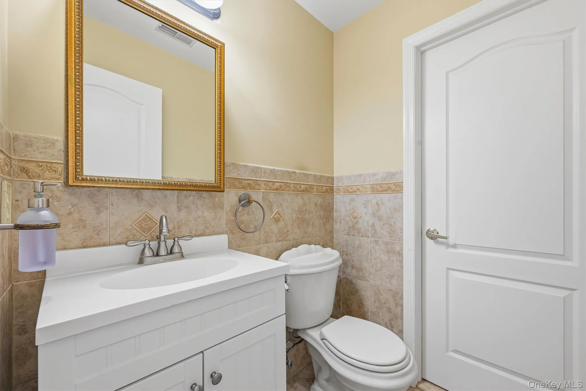 36 Windsor Circle, Ramapo, NY, 1 Bedroom Bedrooms, 5 Rooms Rooms,1 BathroomBathrooms,Residential,For Rent,Windsor,0,1007541 36 Windsor Circle, Ramapo, NY, 1 Bedroom Bedrooms, 5 Rooms Rooms,1 BathroomBathrooms,Residential,For Rent,Windsor,0,1007541
