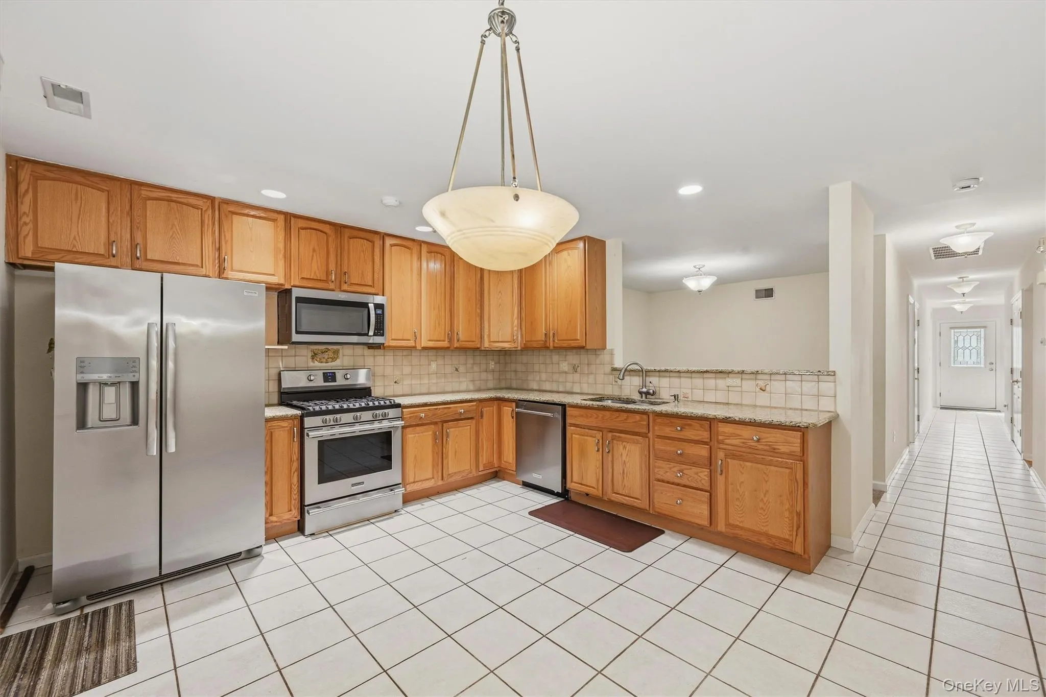 36 Windsor Circle, Ramapo, NY, 1 Bedroom Bedrooms, 5 Rooms Rooms,1 BathroomBathrooms,Residential,For Rent,Windsor,0,1007541 36 Windsor Circle, Ramapo, NY, 1 Bedroom Bedrooms, 5 Rooms Rooms,1 BathroomBathrooms,Residential,For Rent,Windsor,0,1007541