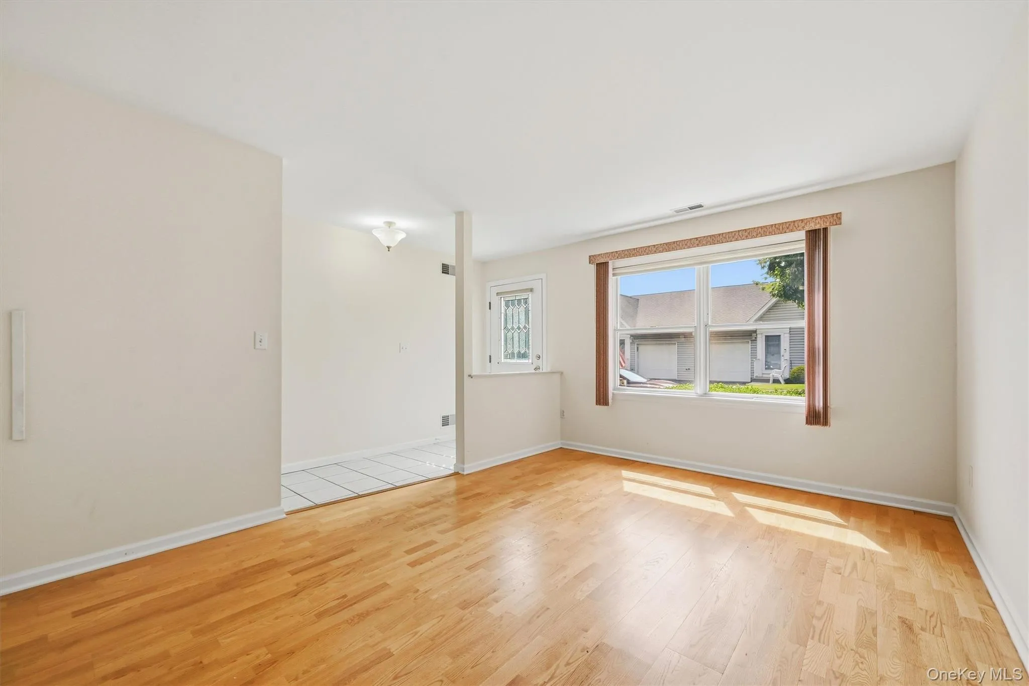 36 Windsor Circle, Ramapo, NY, 1 Bedroom Bedrooms, 5 Rooms Rooms,1 BathroomBathrooms,Residential,For Rent,Windsor,0,1007541 36 Windsor Circle, Ramapo, NY, 1 Bedroom Bedrooms, 5 Rooms Rooms,1 BathroomBathrooms,Residential,For Rent,Windsor,0,1007541