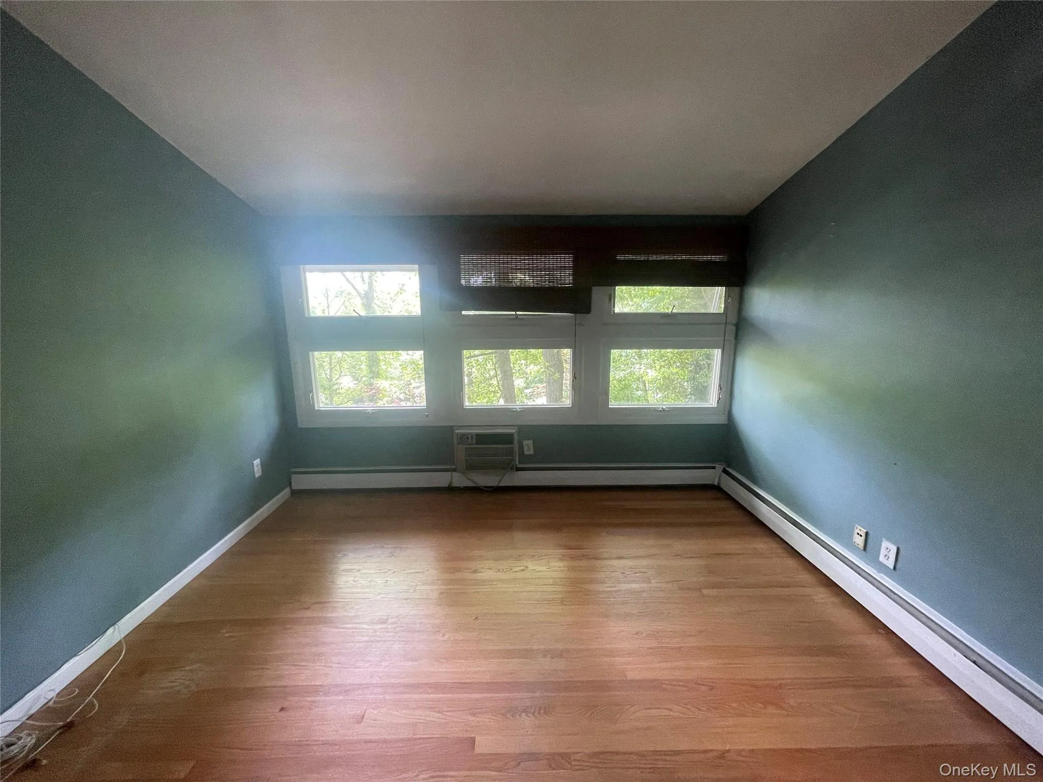 43 Valerie Court, Tuxedo, NY, 4 Bedrooms Bedrooms, 9 Rooms Rooms,2 BathroomsBathrooms,Residential Lease,For Rent,Valerie,0,1007546 43 Valerie Court, Tuxedo, NY, 4 Bedrooms Bedrooms, 9 Rooms Rooms,2 BathroomsBathrooms,Residential Lease,For Rent,Valerie,0,1007546