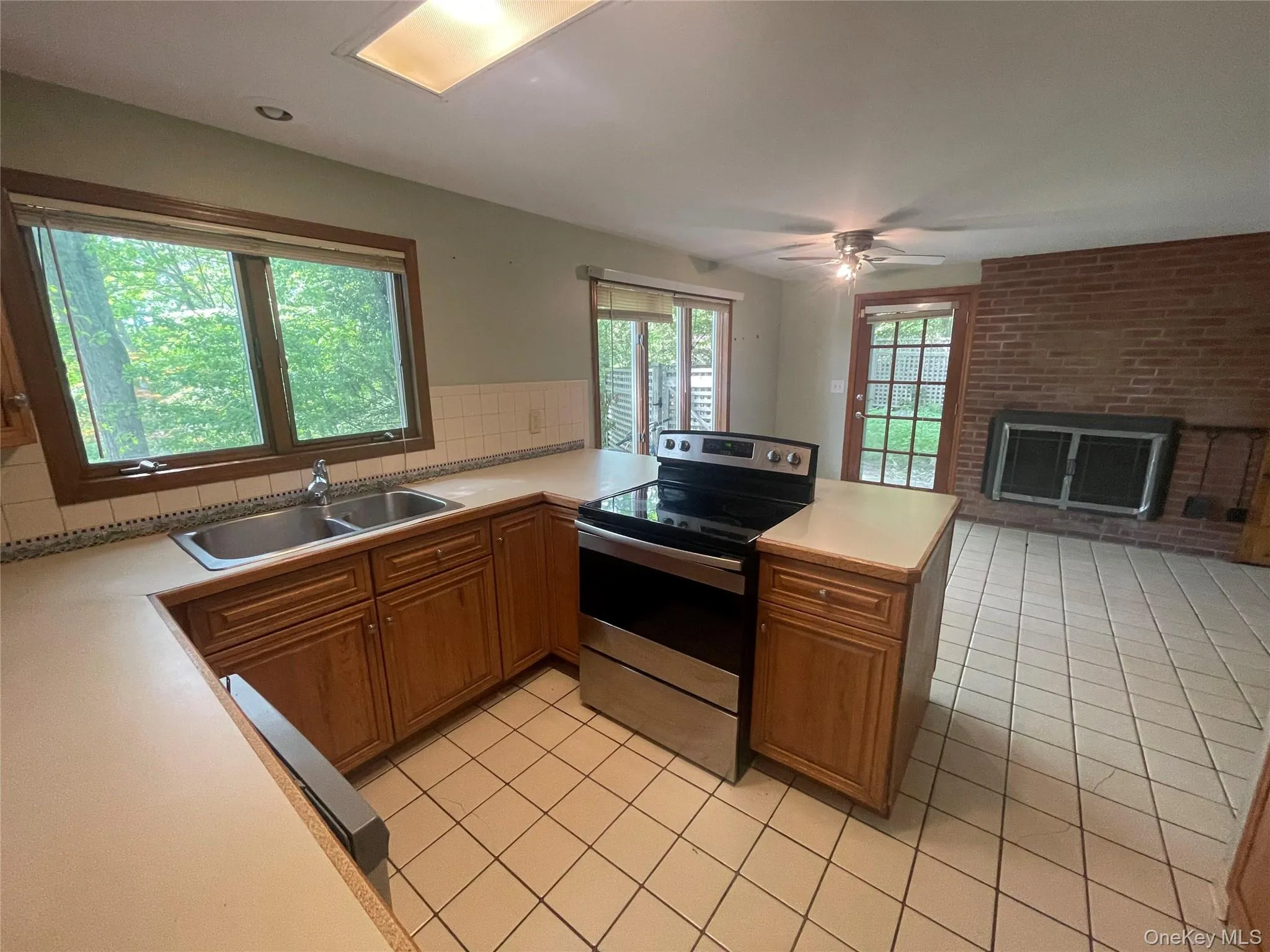 43 Valerie Court, Tuxedo, NY, 4 Bedrooms Bedrooms, 9 Rooms Rooms,2 BathroomsBathrooms,Residential Lease,For Rent,Valerie,0,1007546 43 Valerie Court, Tuxedo, NY, 4 Bedrooms Bedrooms, 9 Rooms Rooms,2 BathroomsBathrooms,Residential Lease,For Rent,Valerie,0,1007546
