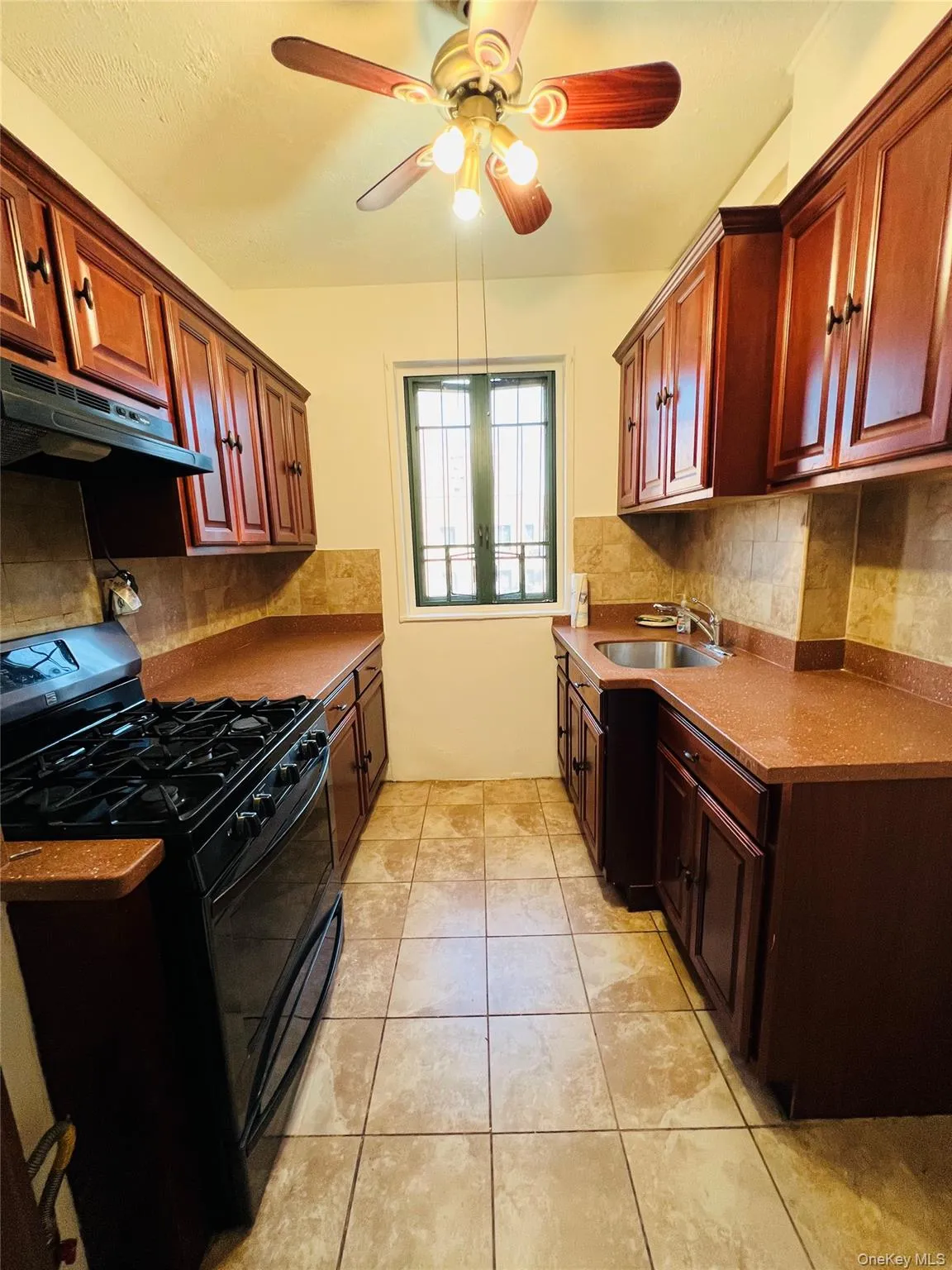 44 Metropolitan Oval, New York, NY, 3 Bedrooms Bedrooms, 5 Rooms Rooms,1 BathroomBathrooms,Residential,For Rent,Metropolitan,0,1007553 44 Metropolitan Oval, New York, NY, 3 Bedrooms Bedrooms, 5 Rooms Rooms,1 BathroomBathrooms,Residential,For Rent,Metropolitan,0,1007553