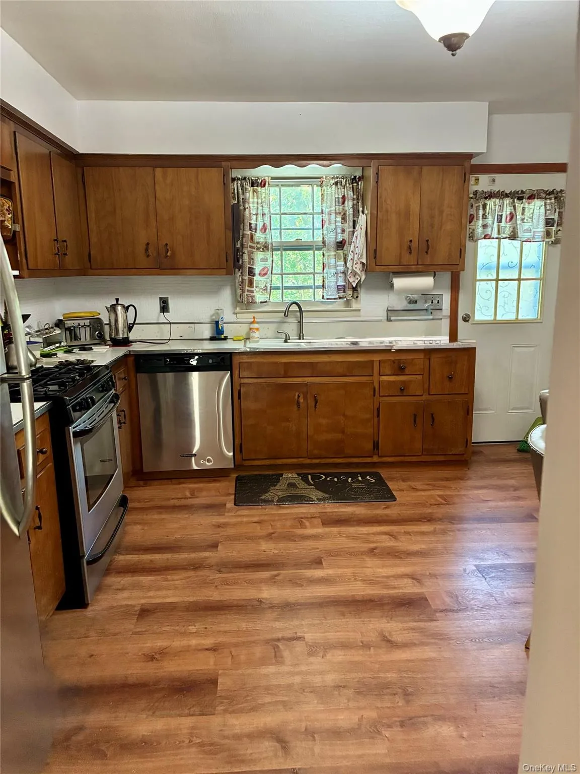24 Ann Boulevard, Ramapo, NY, 4 Bedrooms Bedrooms, 11 Rooms Rooms,2 BathroomsBathrooms,Residential,For Rent,Ann,0,1007563 24 Ann Boulevard, Ramapo, NY, 4 Bedrooms Bedrooms, 11 Rooms Rooms,2 BathroomsBathrooms,Residential,For Rent,Ann,0,1007563