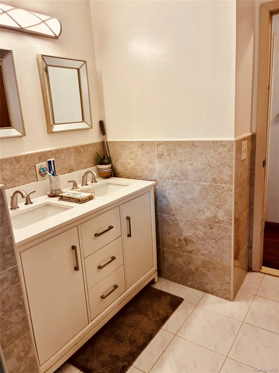 24 Ann Boulevard, Ramapo, NY, 4 Bedrooms Bedrooms, 11 Rooms Rooms,2 BathroomsBathrooms,Residential,For Rent,Ann,0,1007563 24 Ann Boulevard, Ramapo, NY, 4 Bedrooms Bedrooms, 11 Rooms Rooms,2 BathroomsBathrooms,Residential,For Rent,Ann,0,1007563