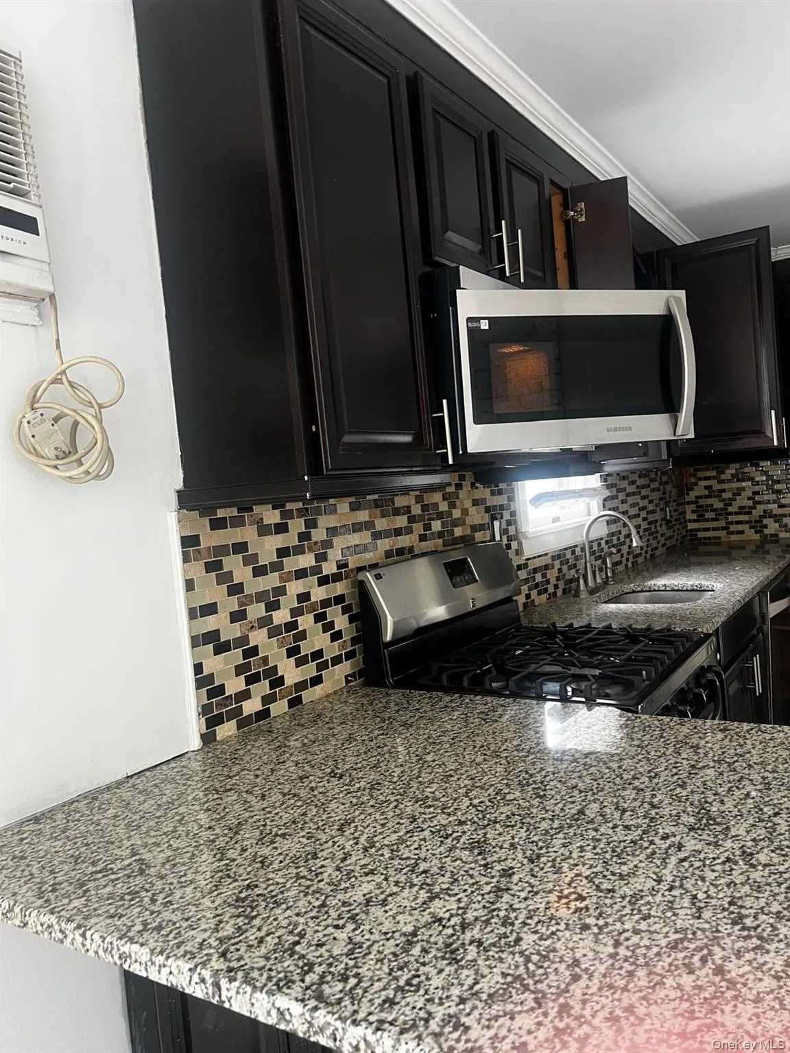 146 Penataquit Avenue, Islip, NY, 3 Bedrooms Bedrooms, 8 Rooms Rooms,1 BathroomBathrooms,Residential,For Rent,Penataquit,0,1007567 146 Penataquit Avenue, Islip, NY, 3 Bedrooms Bedrooms, 8 Rooms Rooms,1 BathroomBathrooms,Residential,For Rent,Penataquit,0,1007567