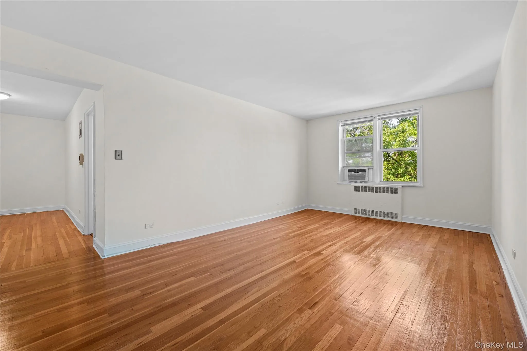 5621 Netherland avenue, New York, NY, 1 Bedroom Bedrooms, 3 Rooms Rooms,1 BathroomBathrooms,Residential,For Rent,Netherland avenue,0,1007568 5621 Netherland avenue, New York, NY, 1 Bedroom Bedrooms, 3 Rooms Rooms,1 BathroomBathrooms,Residential,For Rent,Netherland avenue,0,1007568